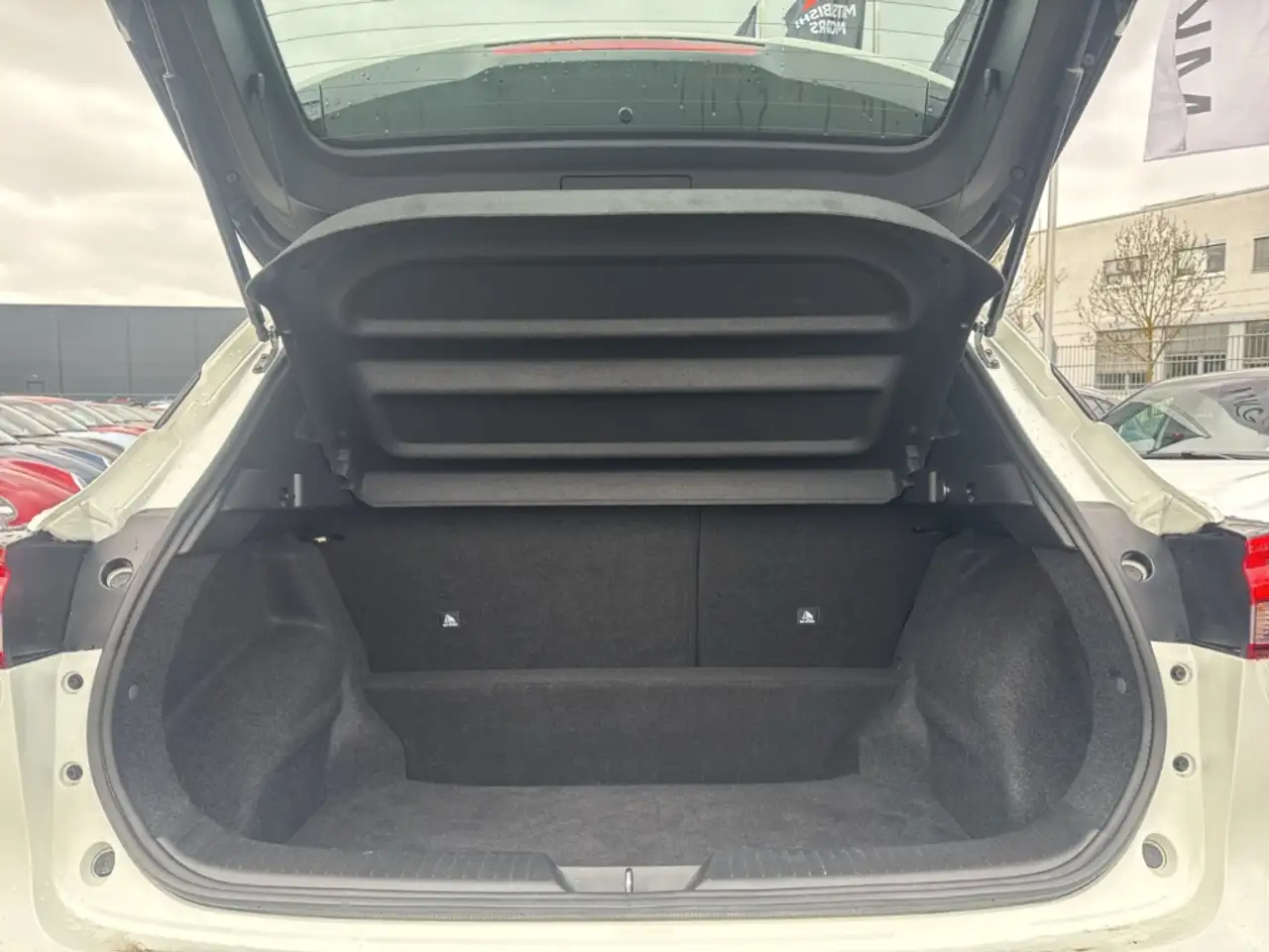 Nissan Qashqai Visia 1.3 DIG-T ACC PDC Totwinkel LED 27