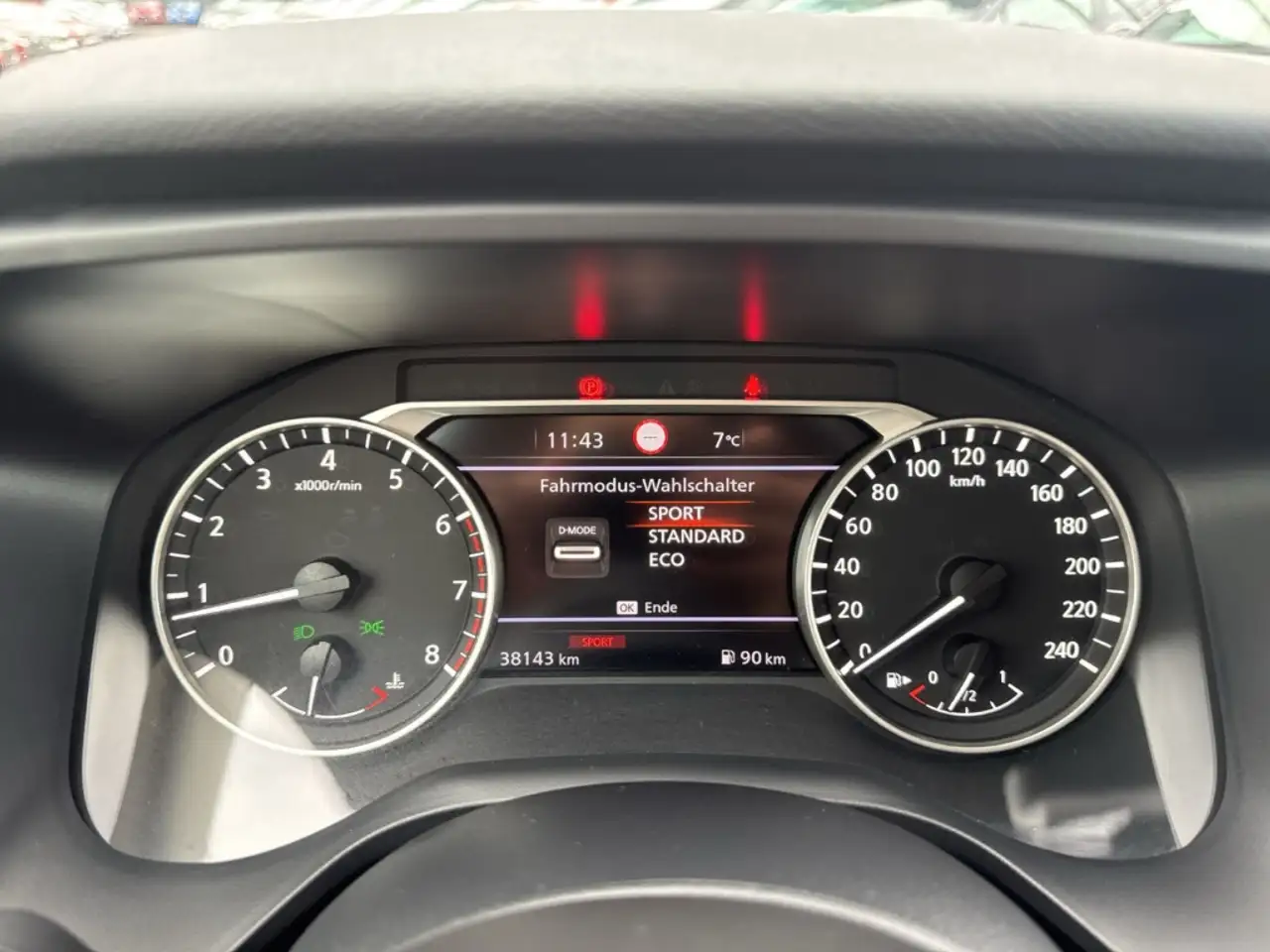 Nissan Qashqai Visia 1.3 DIG-T ACC PDC Totwinkel LED 19