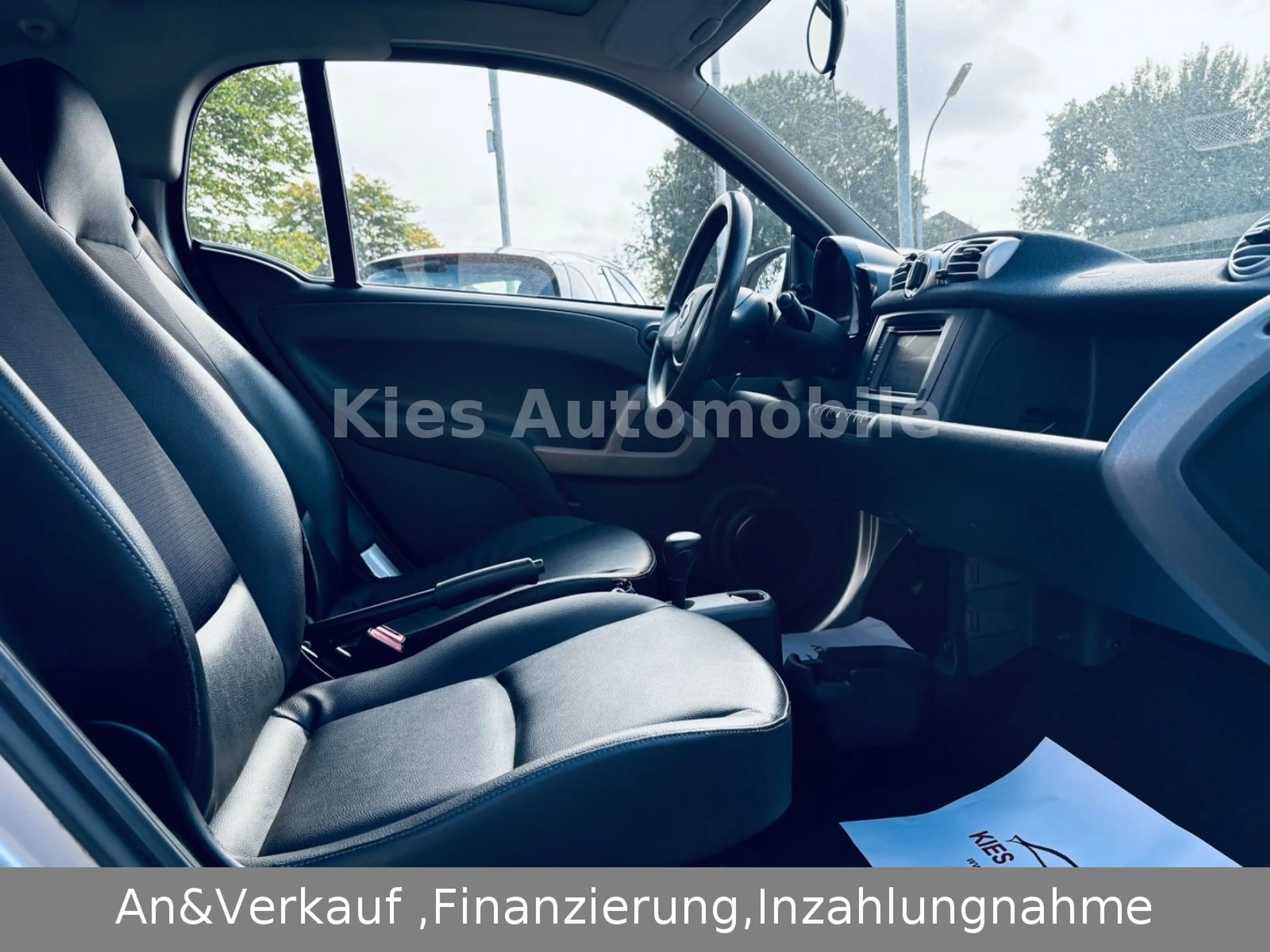 smart forTwo Passion AUTOM/SERVO/LEDER/SITZH/NAVI/2HAN — photo 15