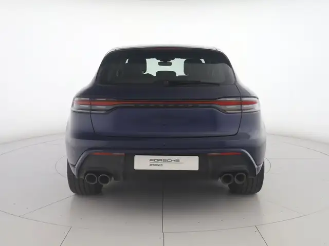 Porsche Macan view 4