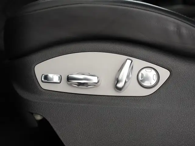 Porsche Macan view 13