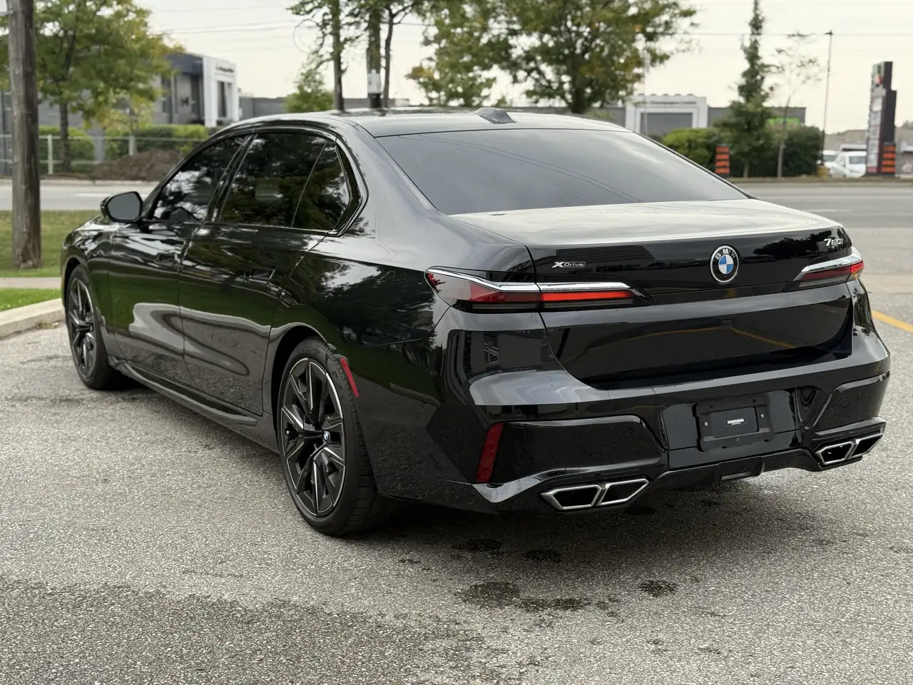 BMW 7 Series снимка BMW 7 Series