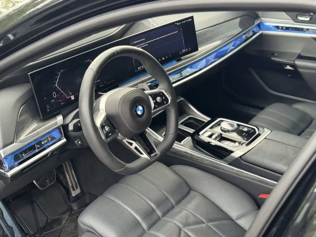 BMW 7 Series снимка BMW 7 Series