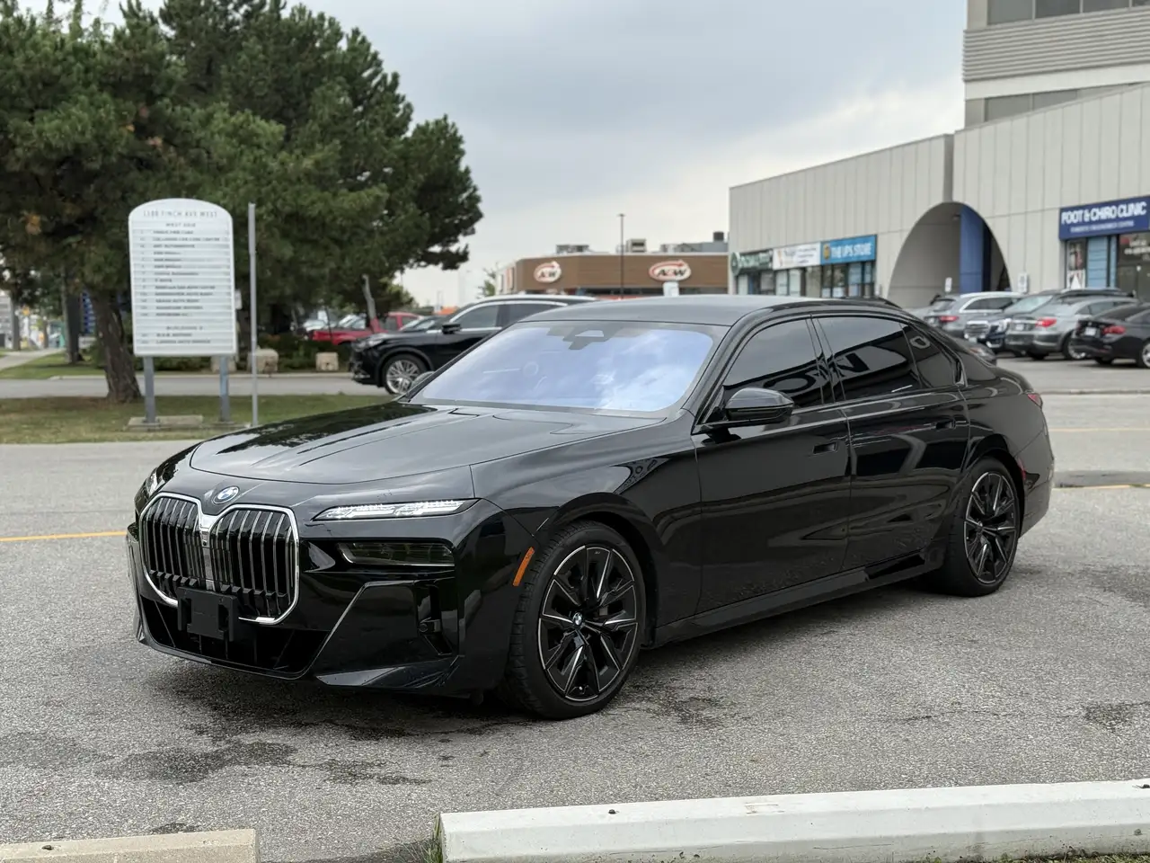 BMW 7 Series снимка BMW 7 Series