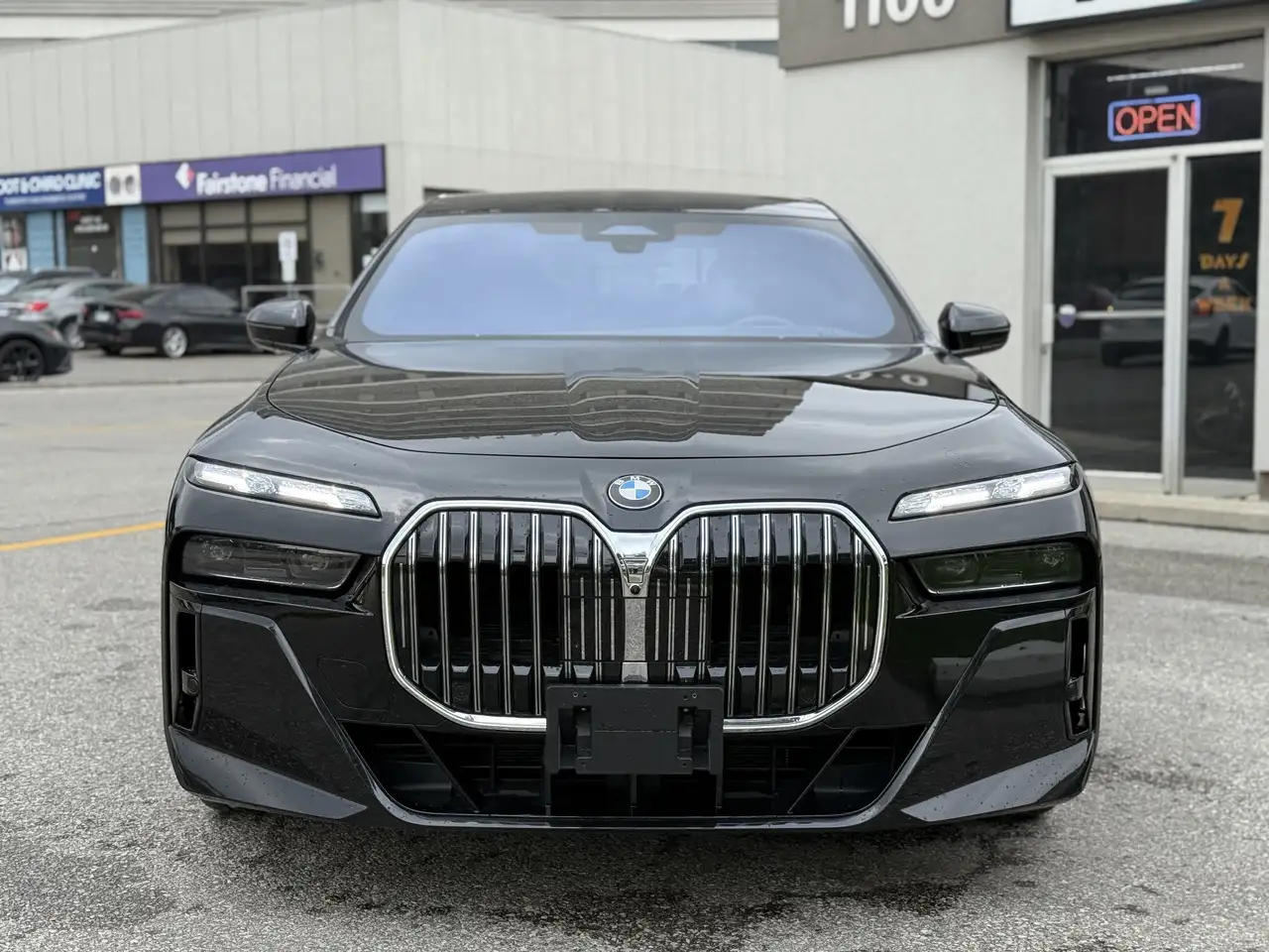 BMW 7 Series снимка BMW 7 Series