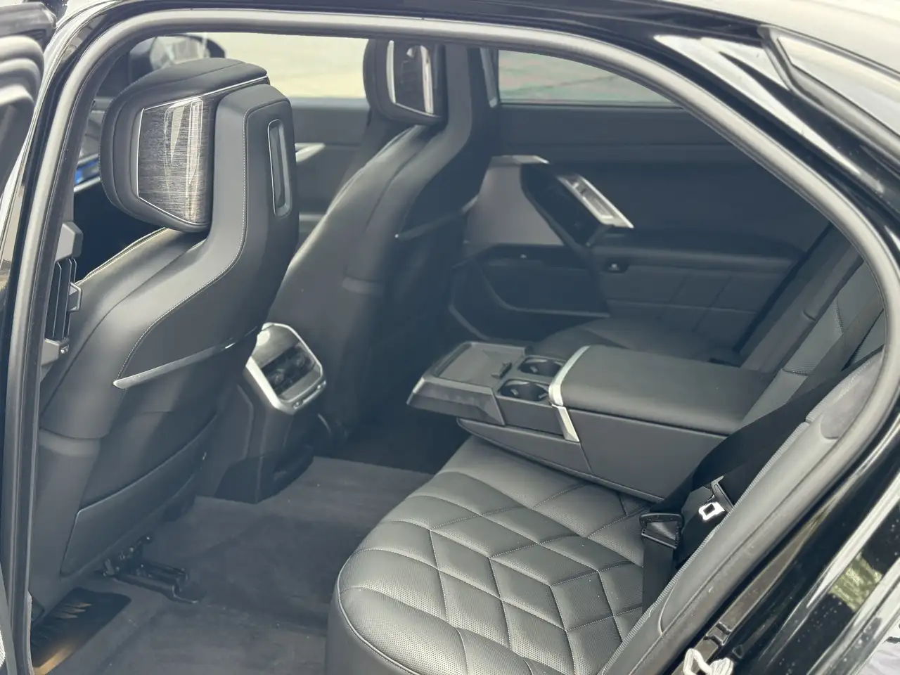 BMW 7 Series снимка BMW 7 Series