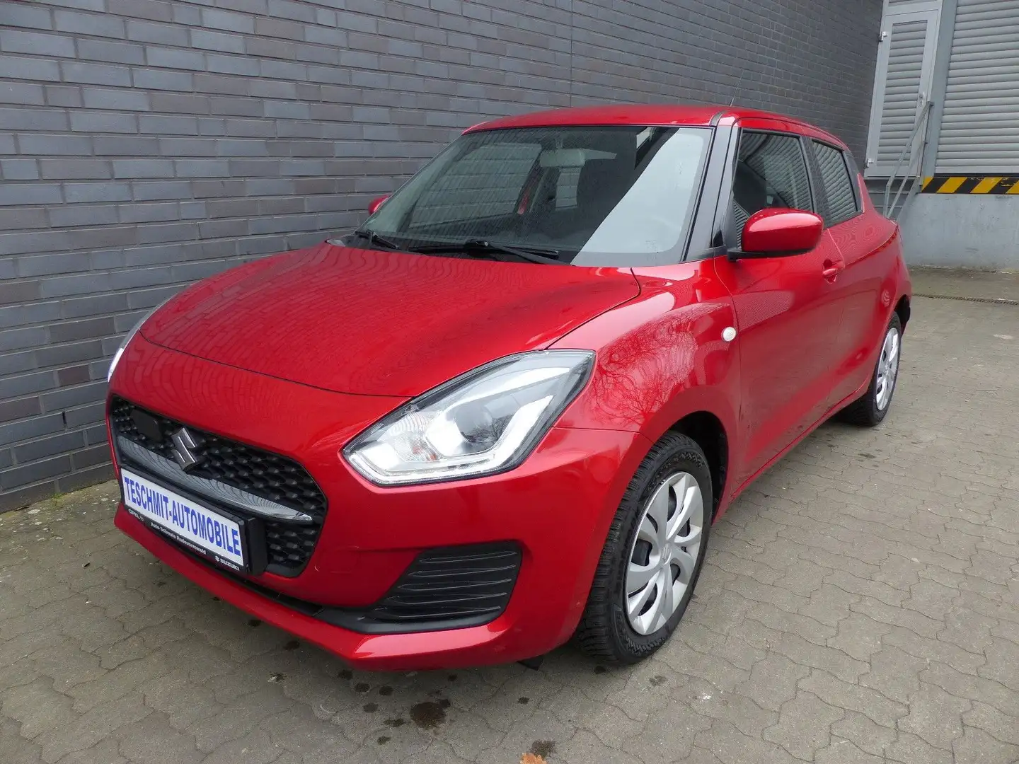 Suzuki Swift 1.2 DUALJET HYBRID Klima/Blutooth/Tempomat Rot - 2