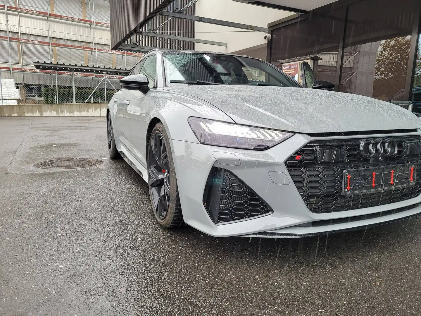 Audi RS6 RS6 Avant 4,0 TFSI quattro MHEV S-tronic Grau - 2
