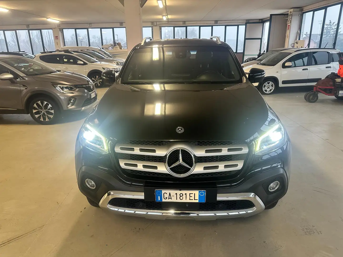 Mercedes-Benz X 350 X 350d 4matic auto(MOTORENUOVO) Schwarz - 2