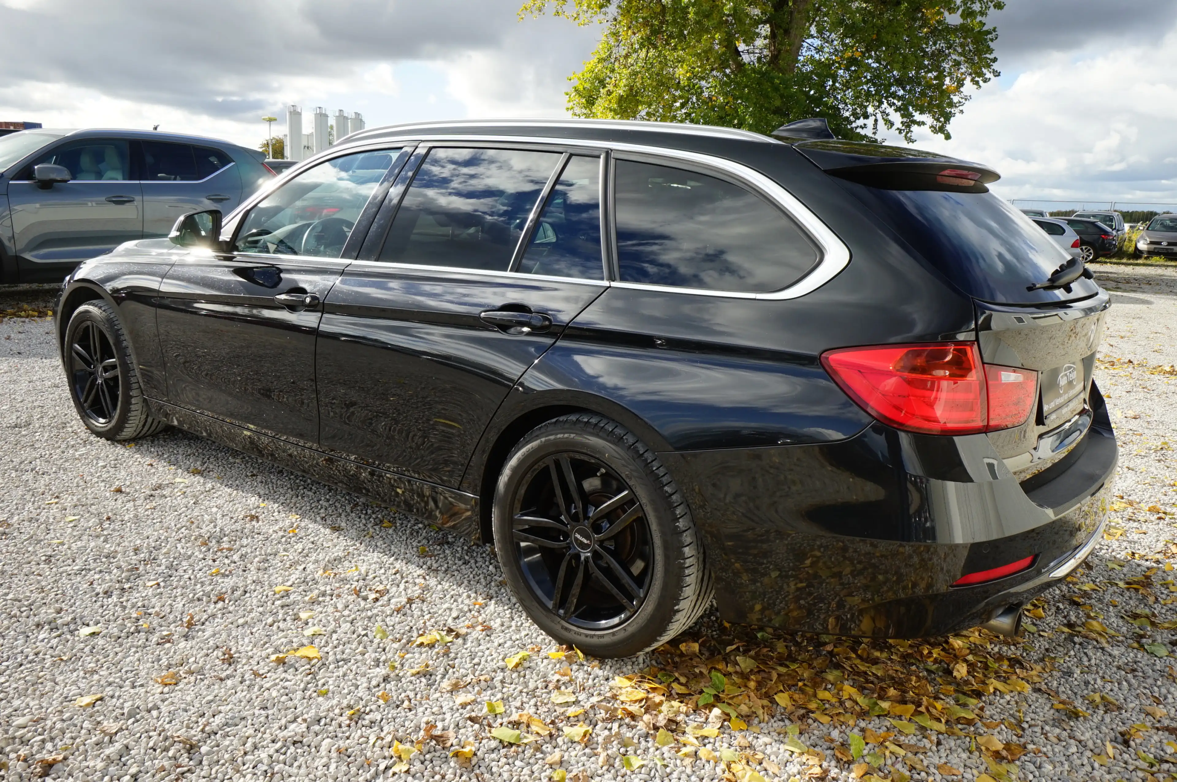 BMW 320 xDrive-Allradsystem| |AHK| |Leder| |Xenon| — photo 7