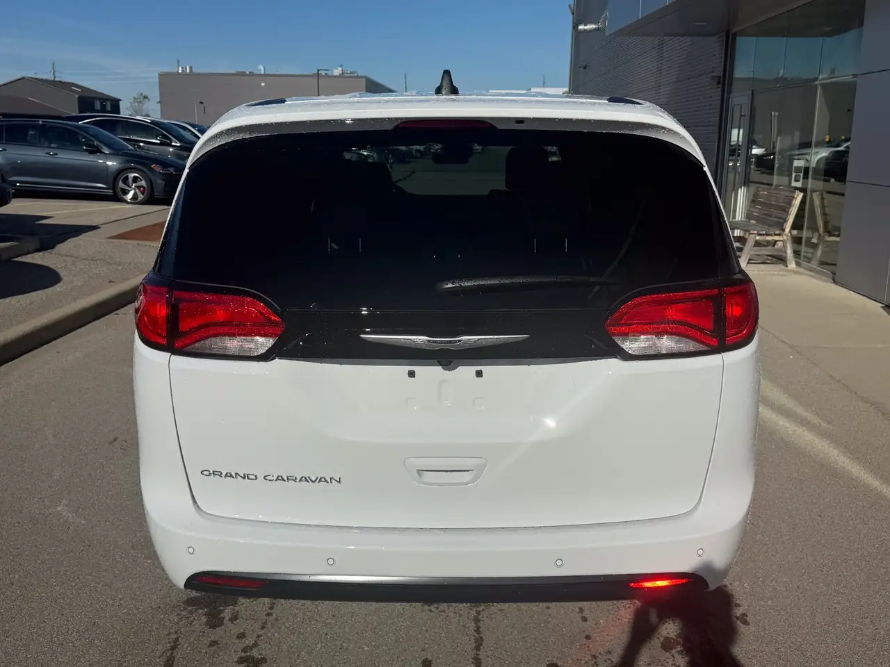 Chrysler Grand Caravan снимка Chrysler Grand Caravan