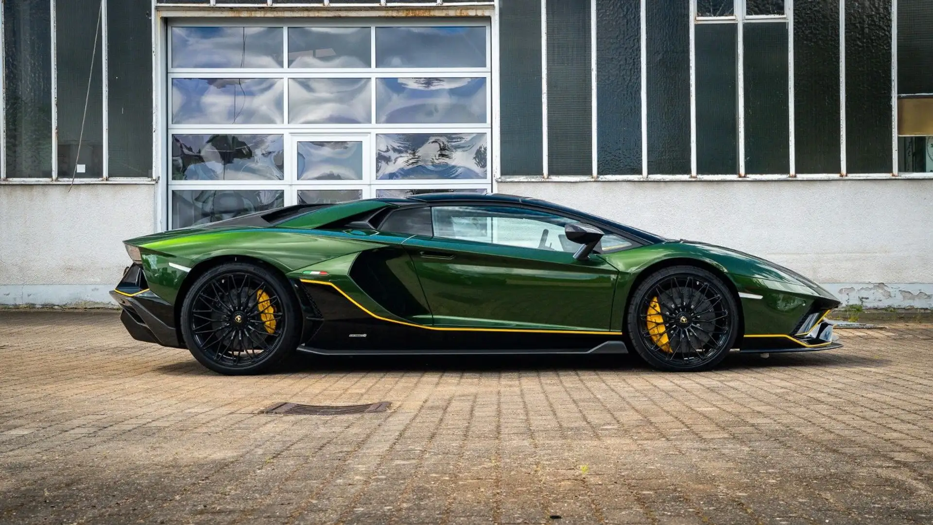 Lamborghini Aventador Ultimae Roadster - neu - 2