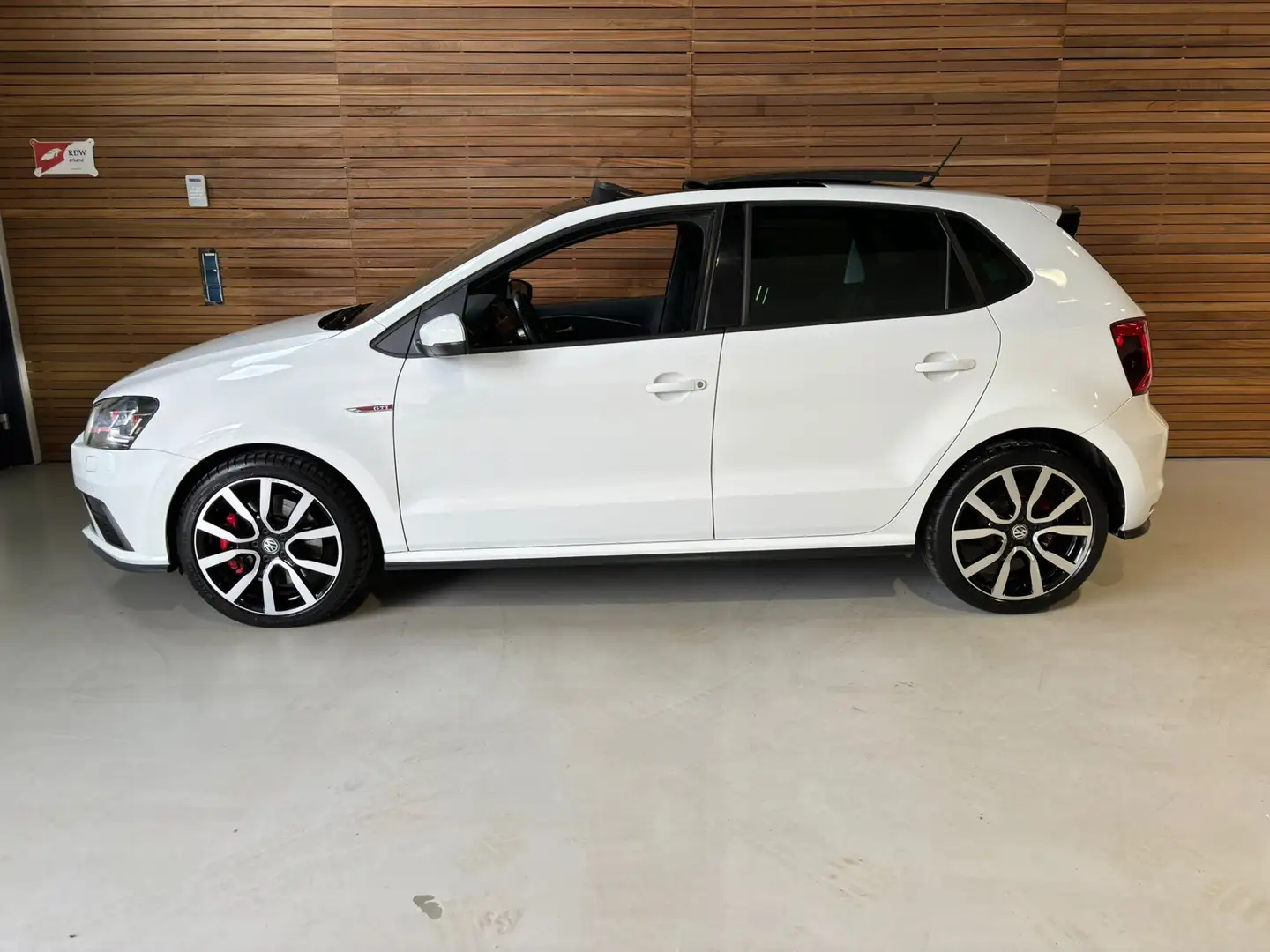 Volkswagen Polo GTI 1.8 TSI Full LED | PANO | PDC | Climatronic | 17 I Wit - 2
