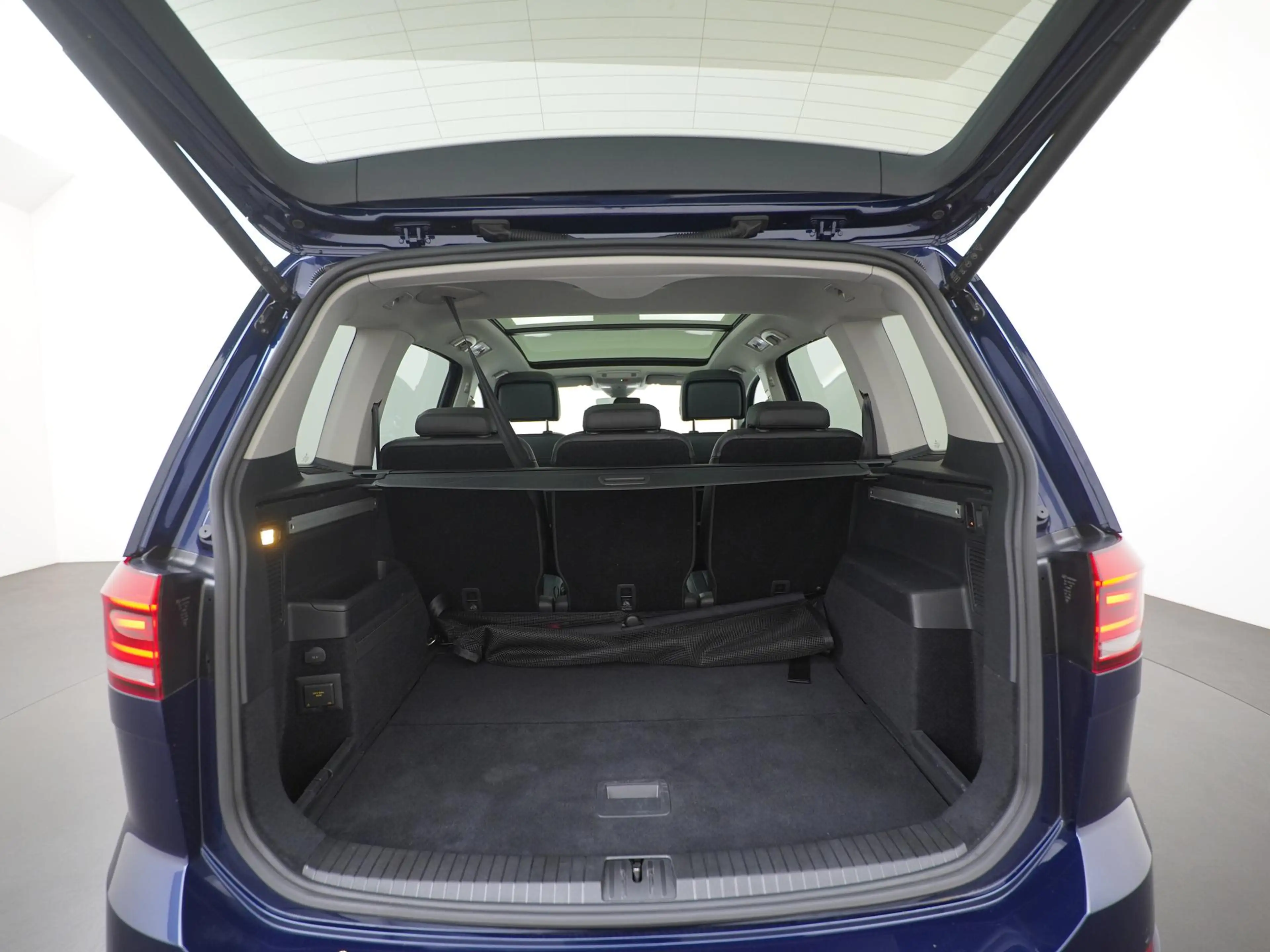 Volkswagen Touran 1.5 TSI Highline R-Line Ext. DSG | Panoramadak | L — photo 25