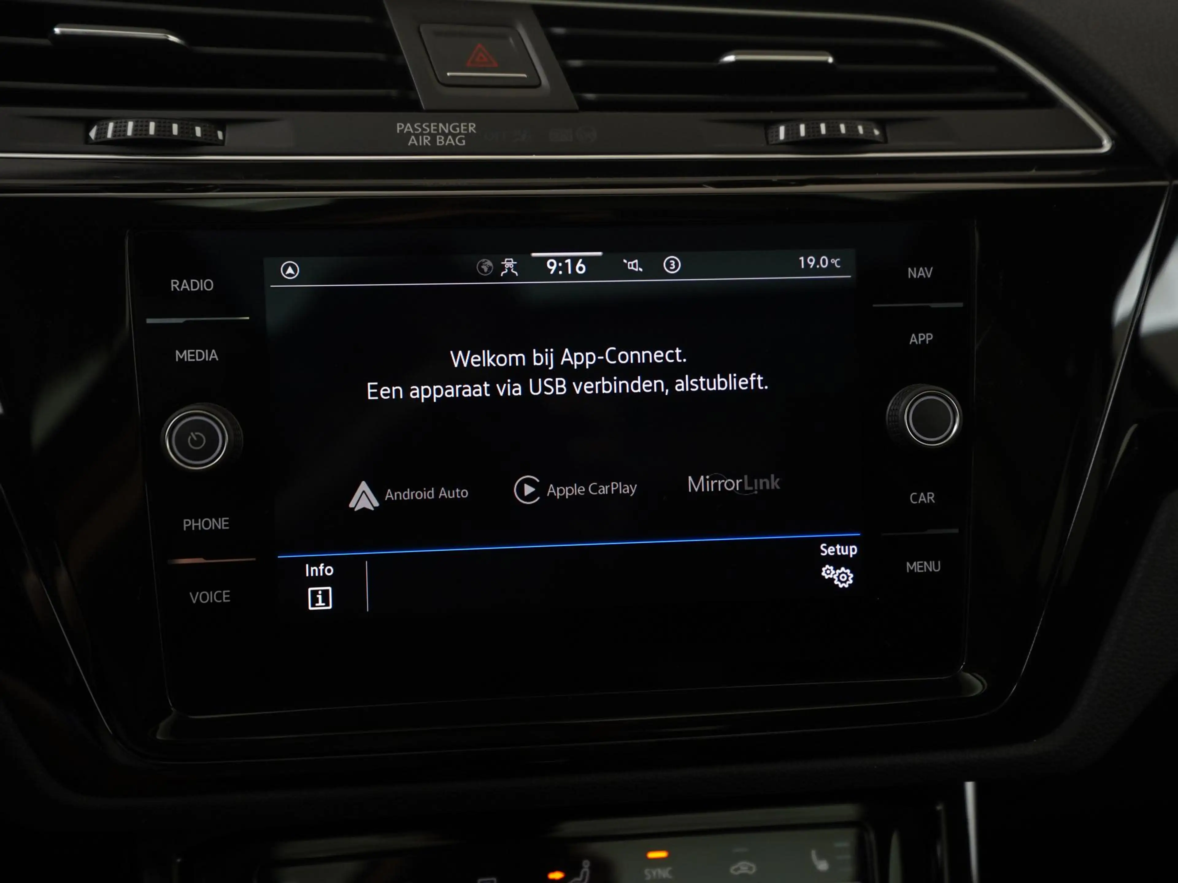 Volkswagen Touran 1.5 TSI Highline R-Line Ext. DSG | Panoramadak | L — photo 16