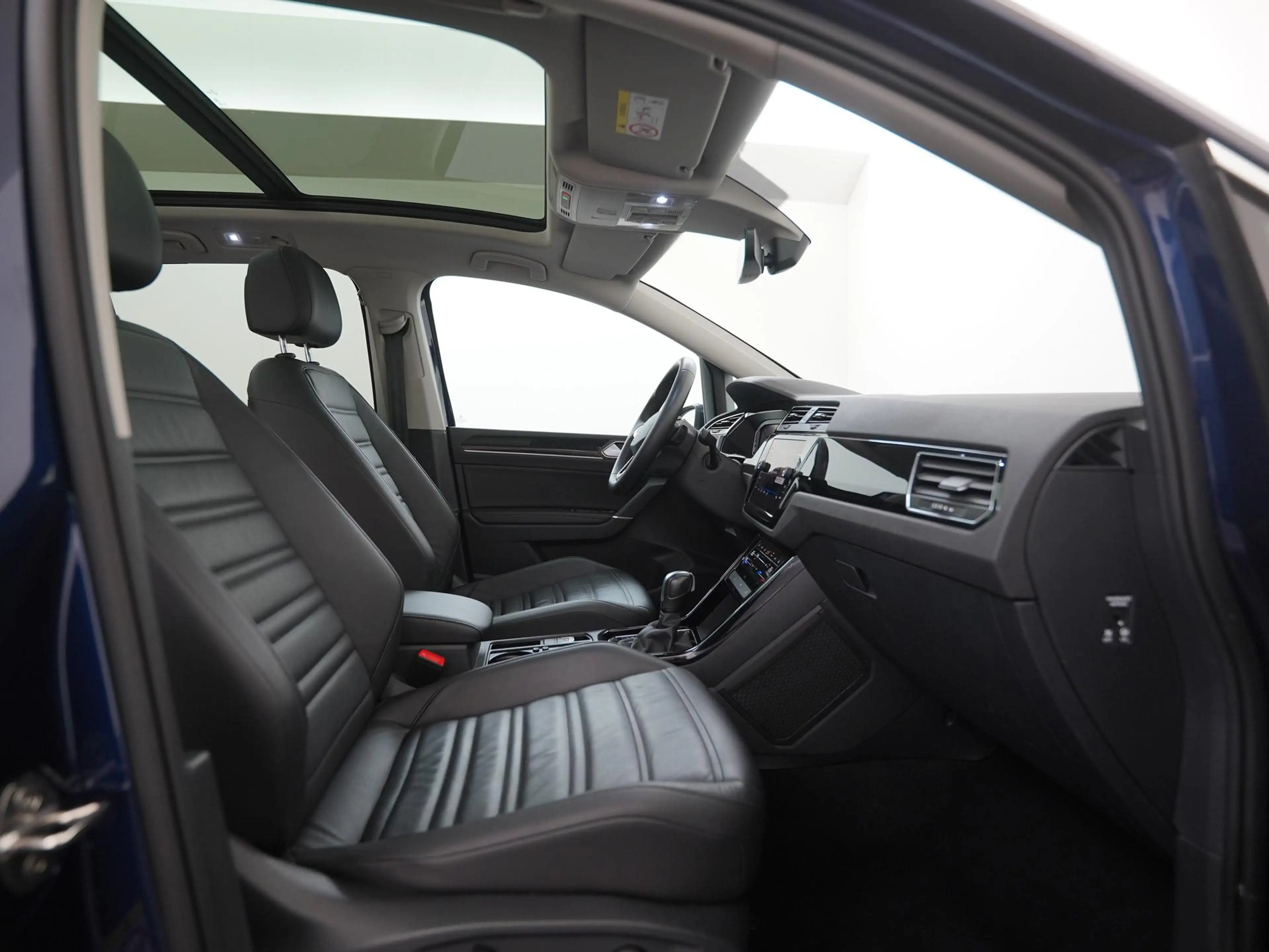 Volkswagen Touran 1.5 TSI Highline R-Line Ext. DSG | Panoramadak | L — photo 3