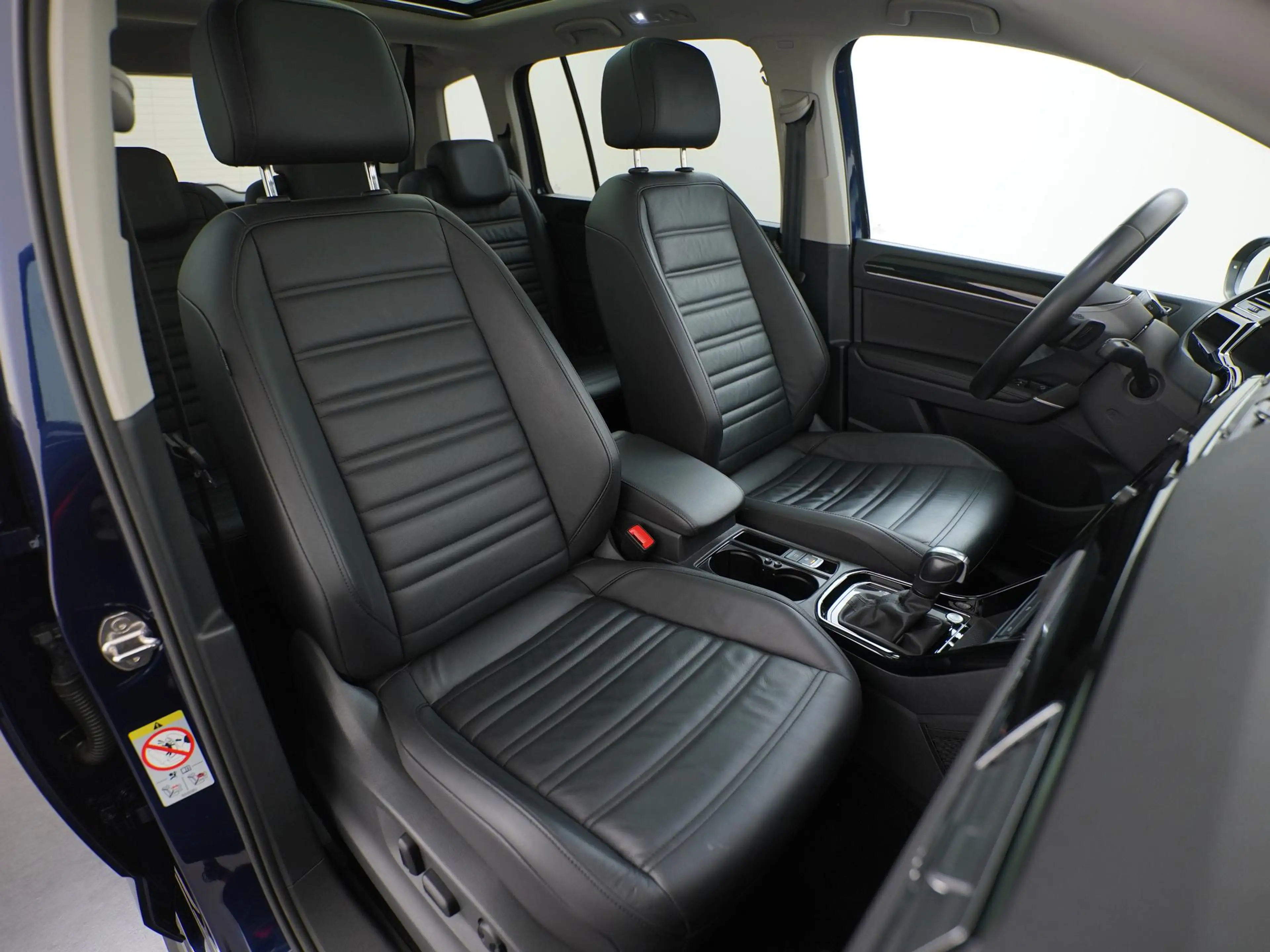 Volkswagen Touran 1.5 TSI Highline R-Line Ext. DSG | Panoramadak | L — photo 31