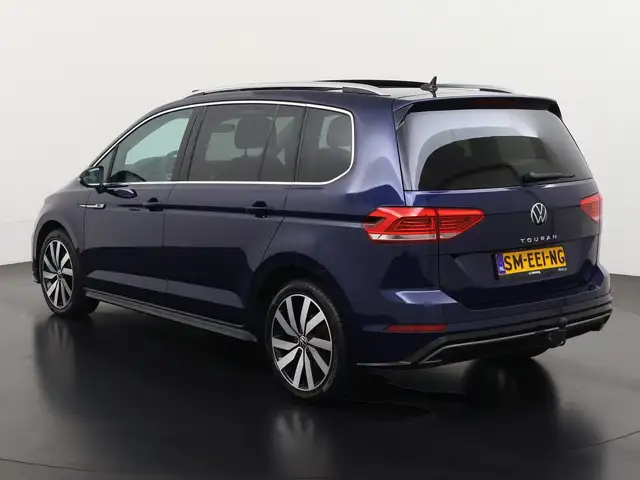 Volkswagen Touran view 6