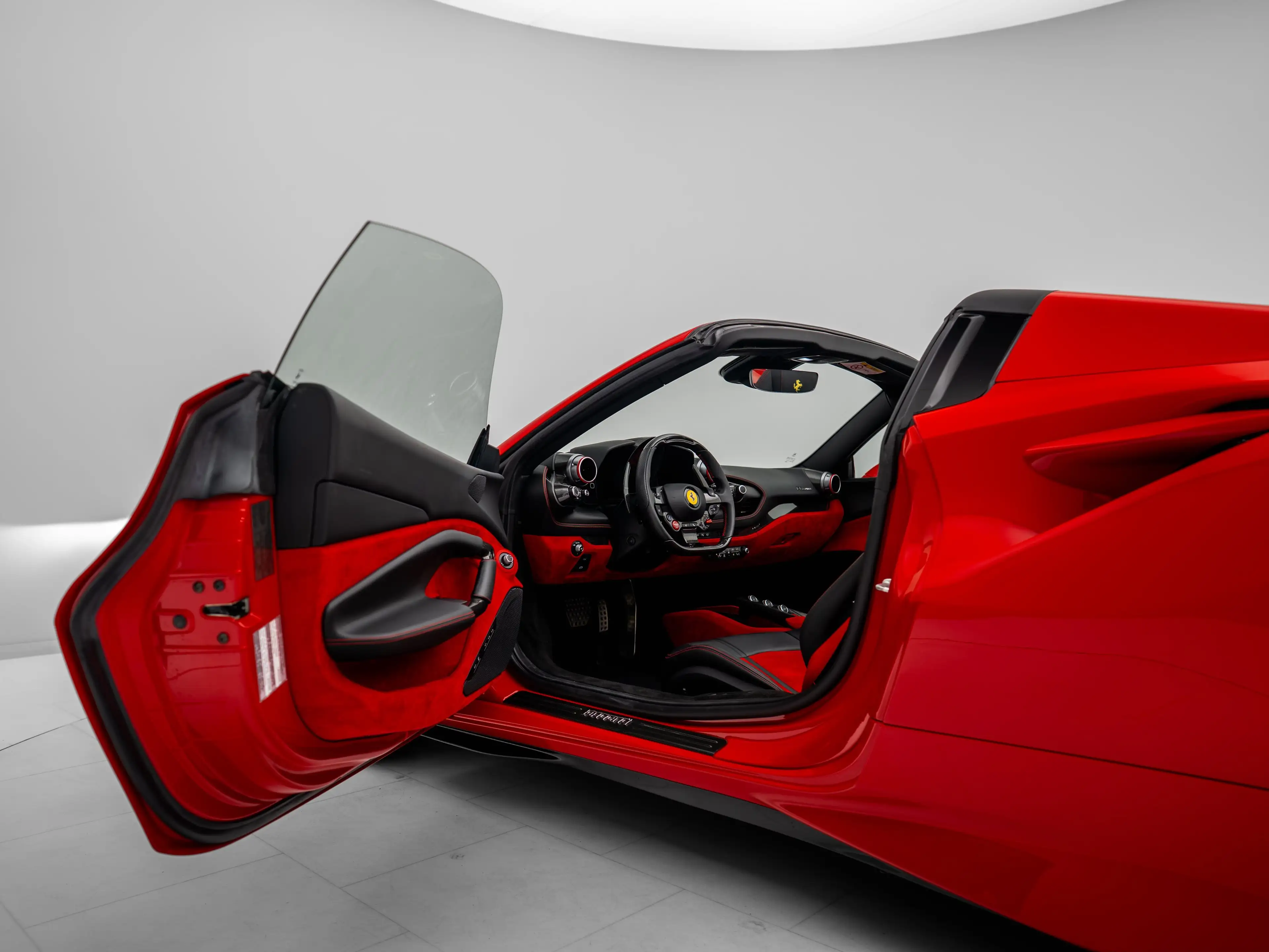 Ferrari F8 Spider - FERRARI HAMBURG — photo 11