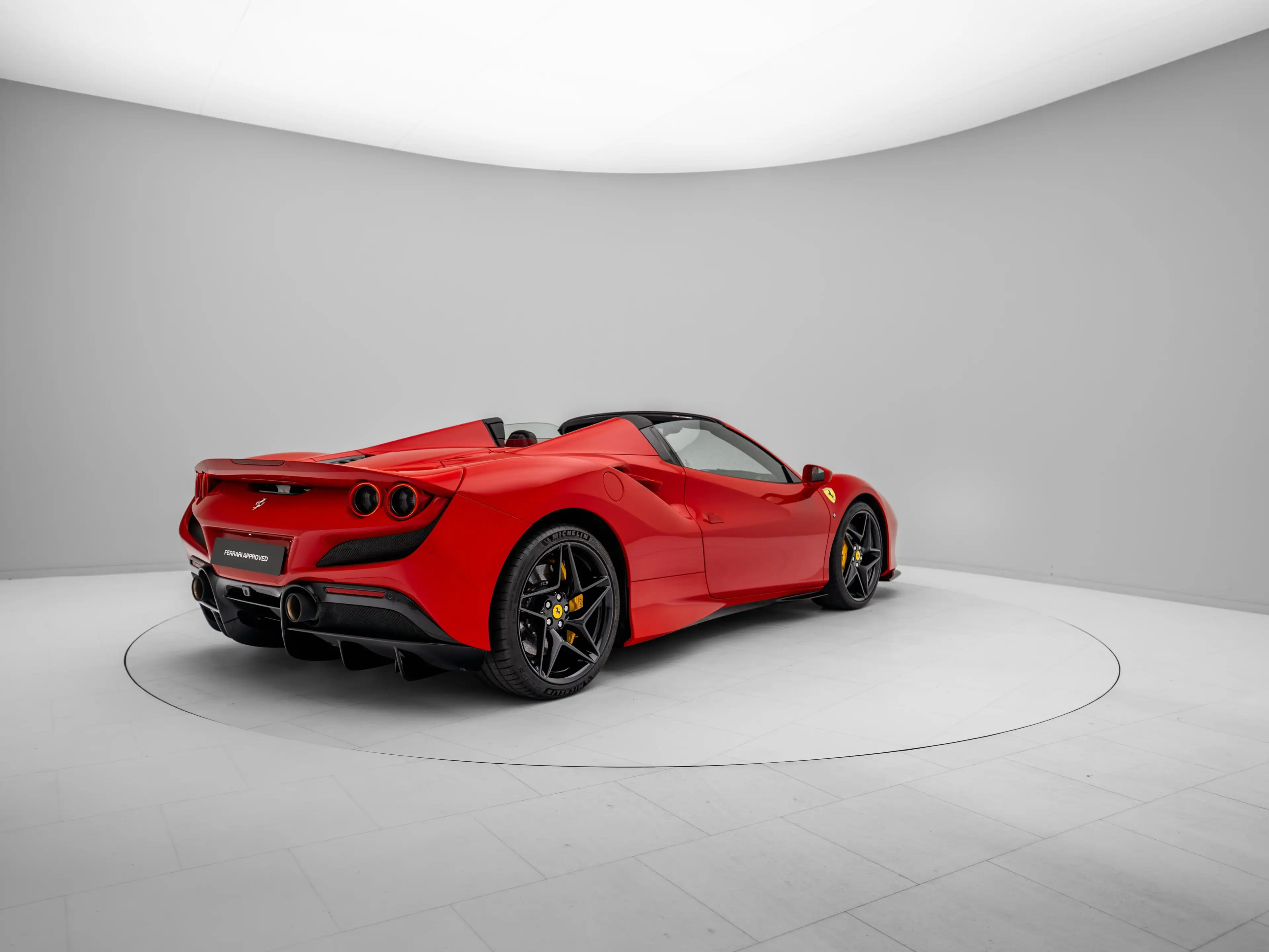Ferrari F8 Spider - FERRARI HAMBURG — photo 5