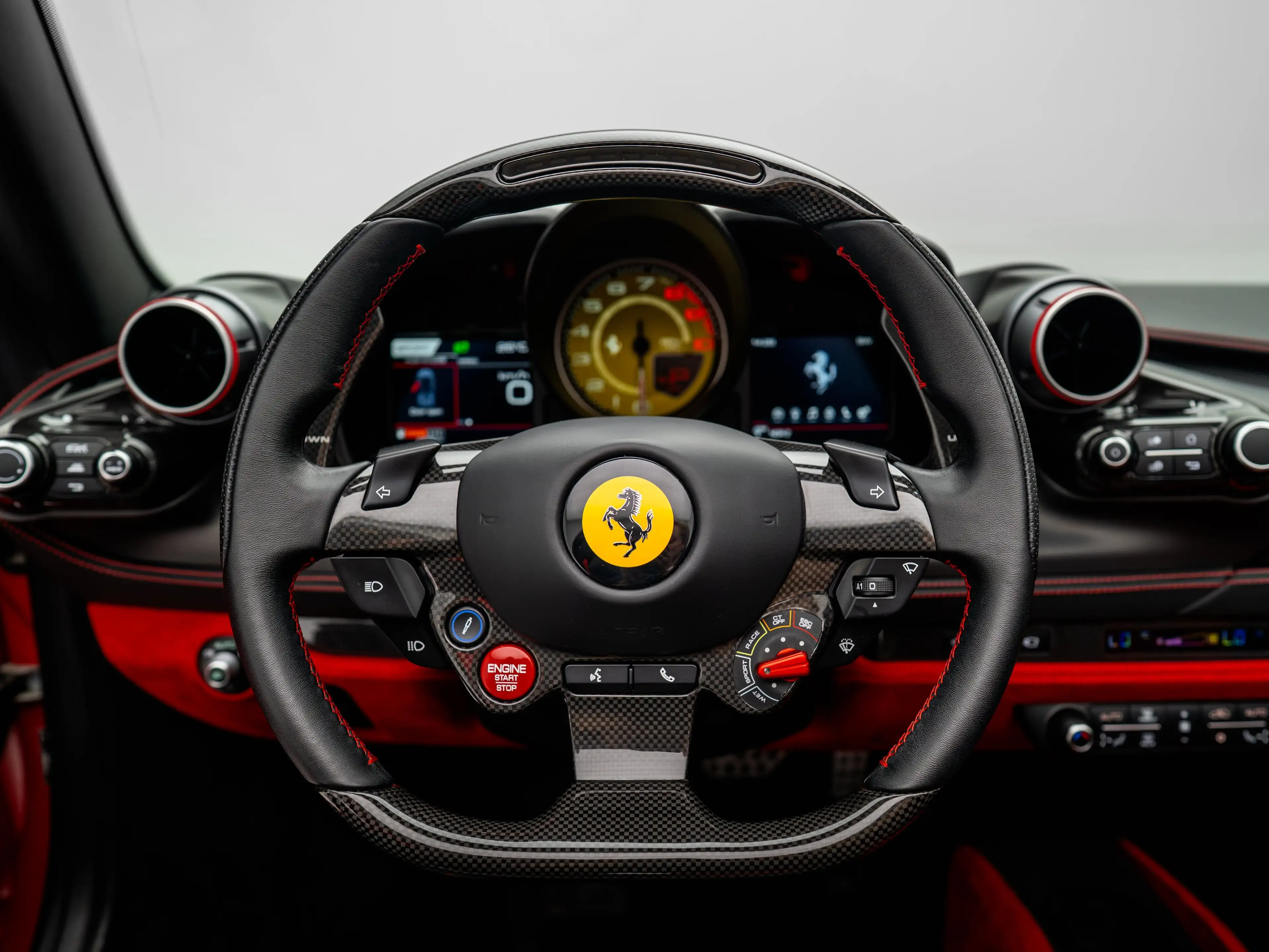 Ferrari F8 Spider - FERRARI HAMBURG — photo 15