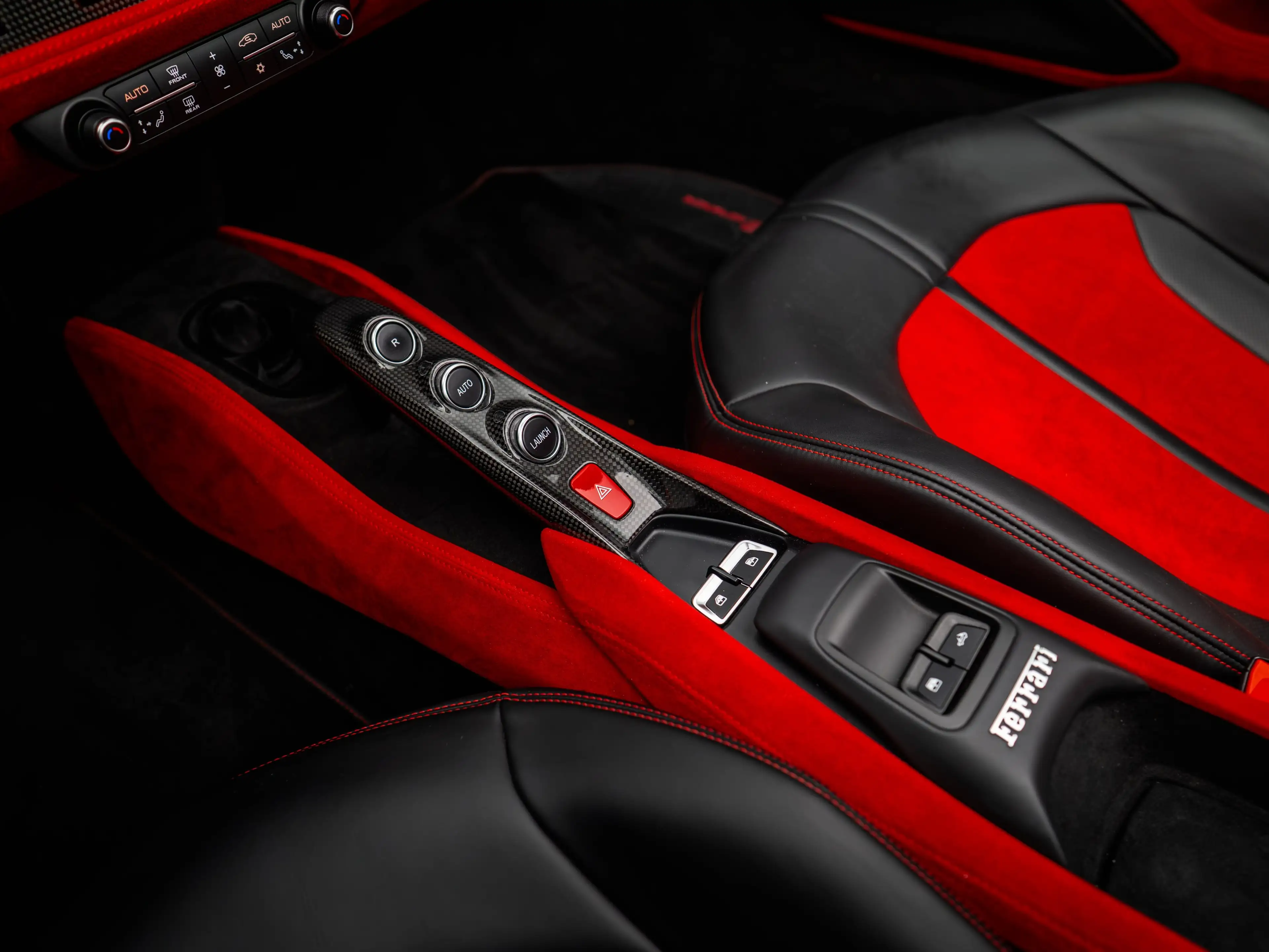Ferrari F8 Spider - FERRARI HAMBURG — photo 10