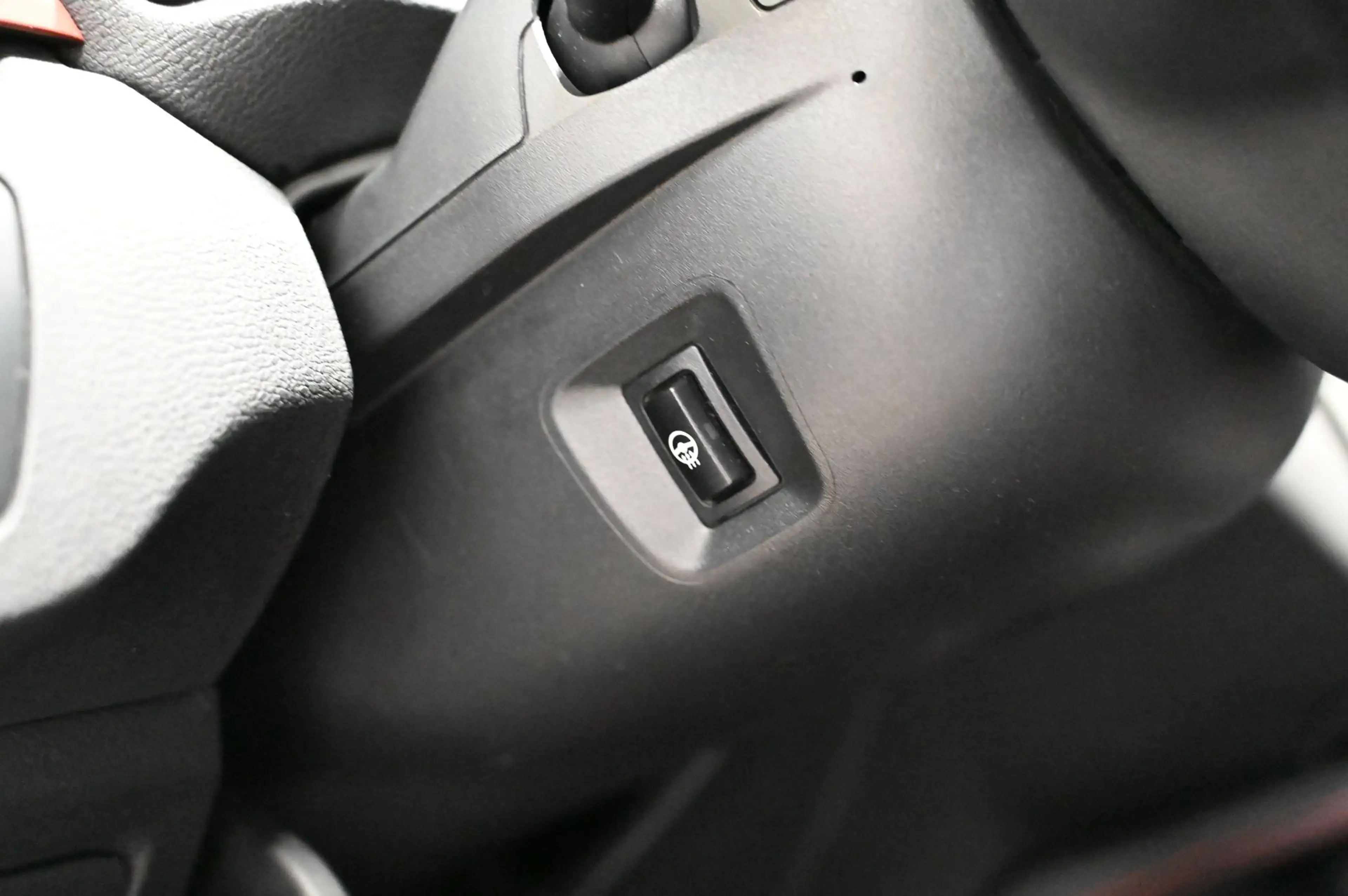 BMW X1 sDrive16d Sport Line (EURO 6d-TEMP) — photo 12
