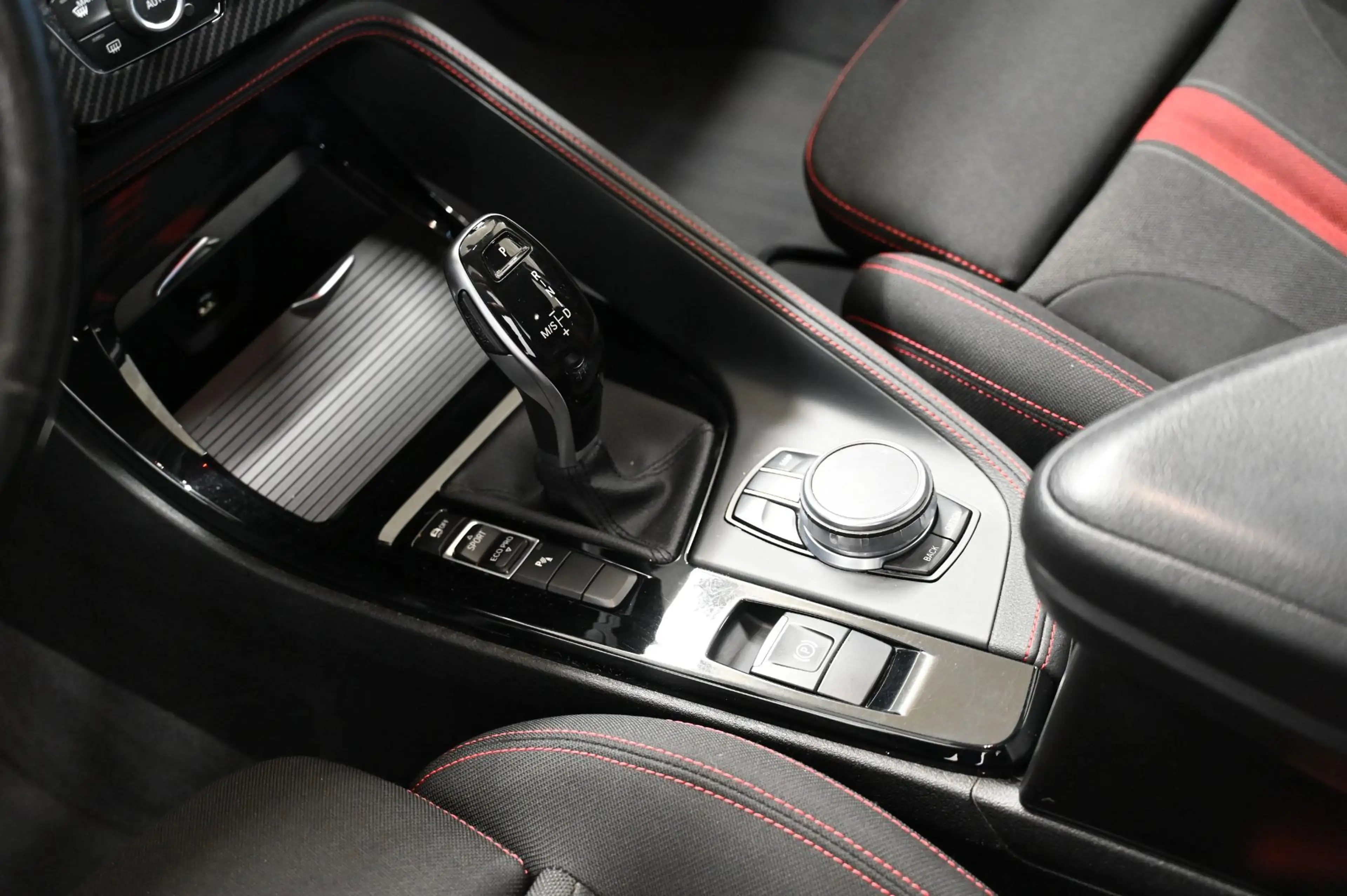 BMW X1 sDrive16d Sport Line (EURO 6d-TEMP) — photo 13
