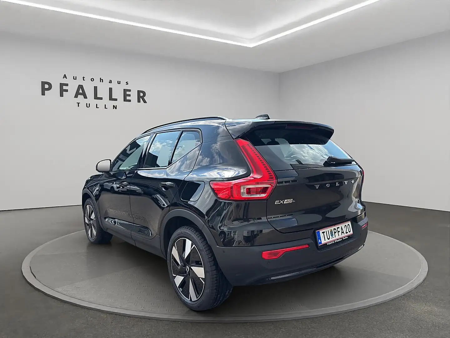 Volvo EX40 Twin Motor 82kWh Ultra Dark AWD Schwarz - 2