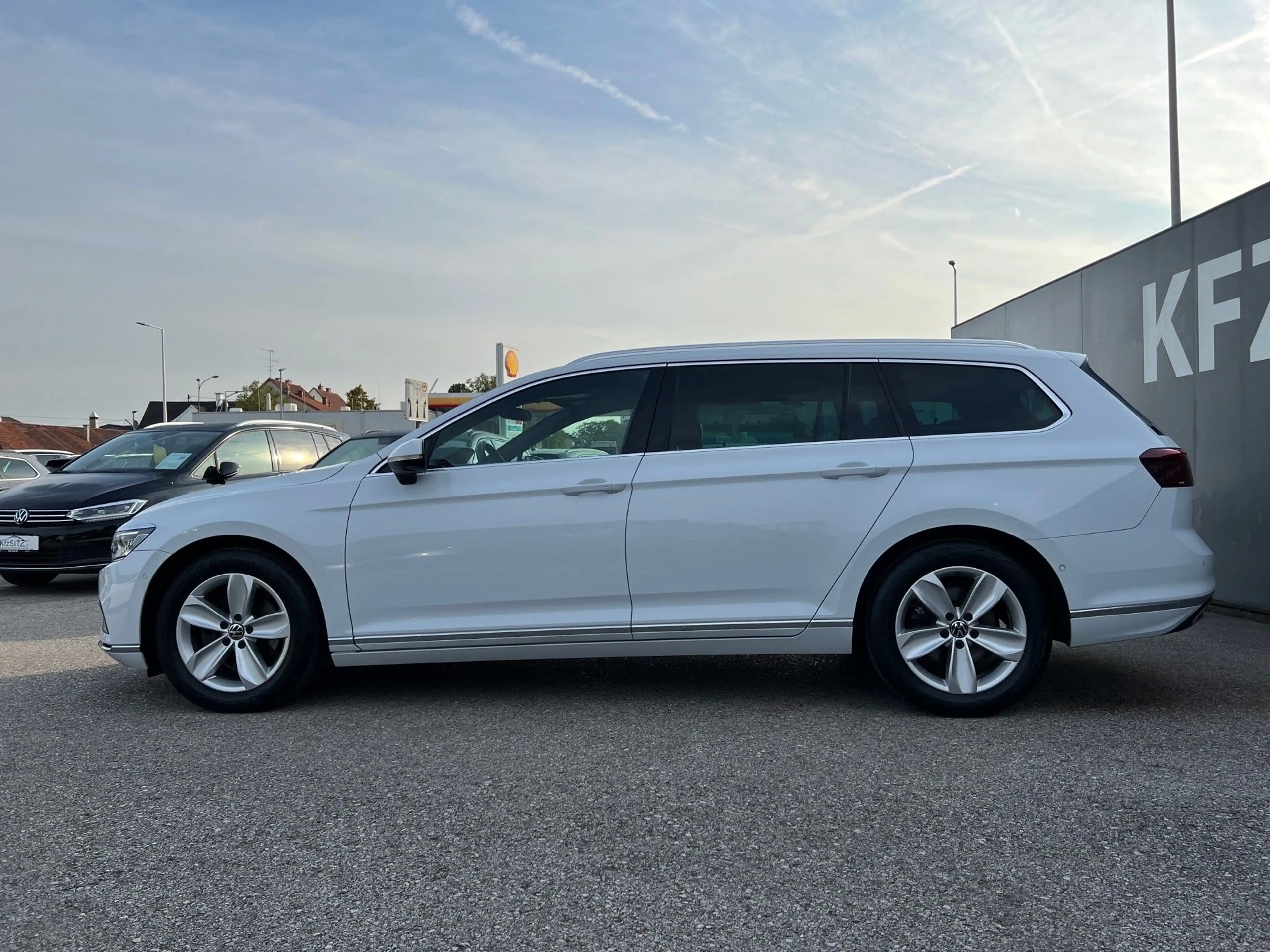 Volkswagen Passat Variant Elegance 2,0 SCR TDI DSG — photo 6