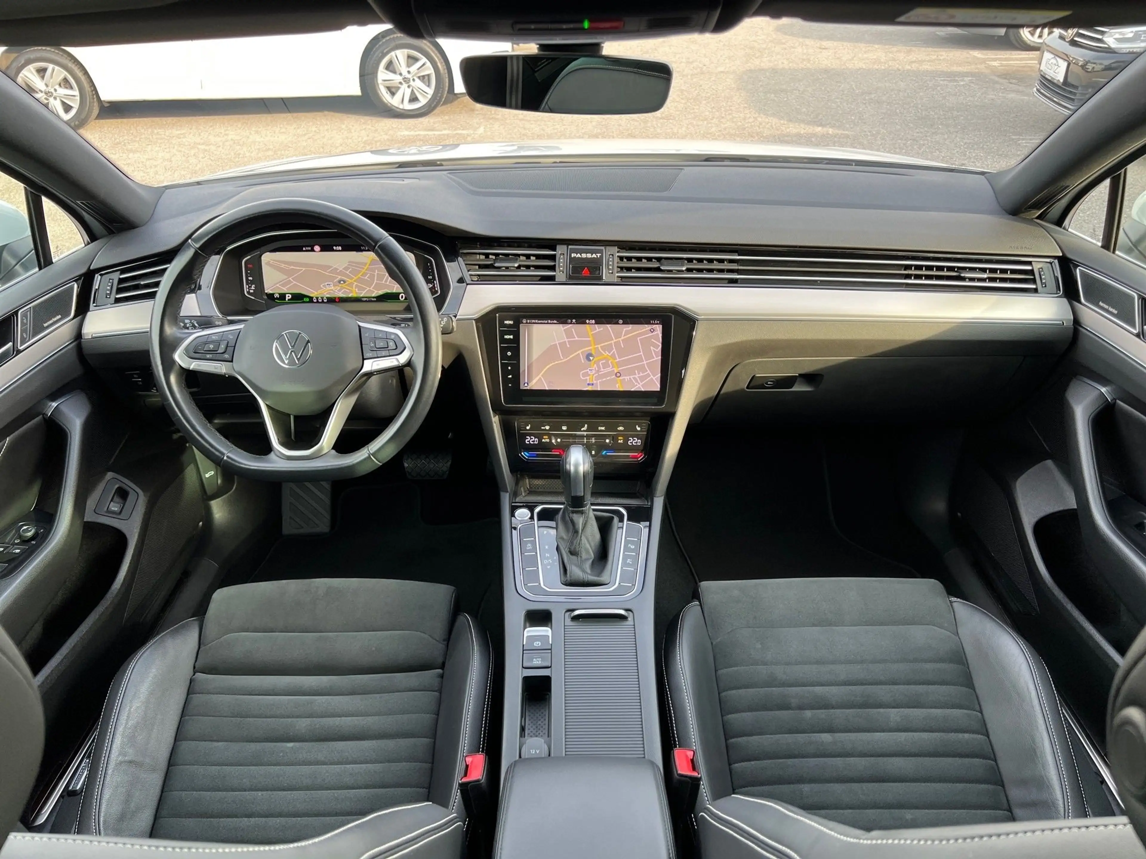 Volkswagen Passat Variant Elegance 2,0 SCR TDI DSG — photo 10
