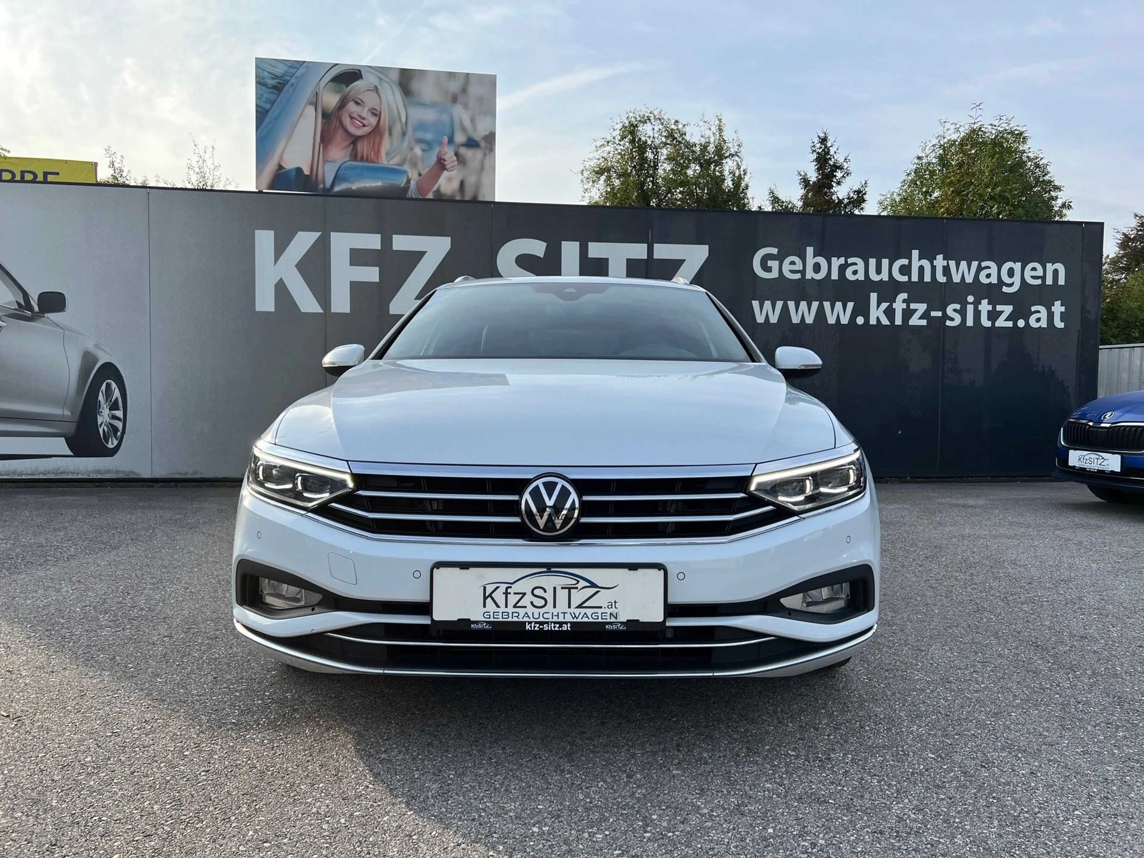 Volkswagen Passat Variant Elegance 2,0 SCR TDI DSG — photo 8