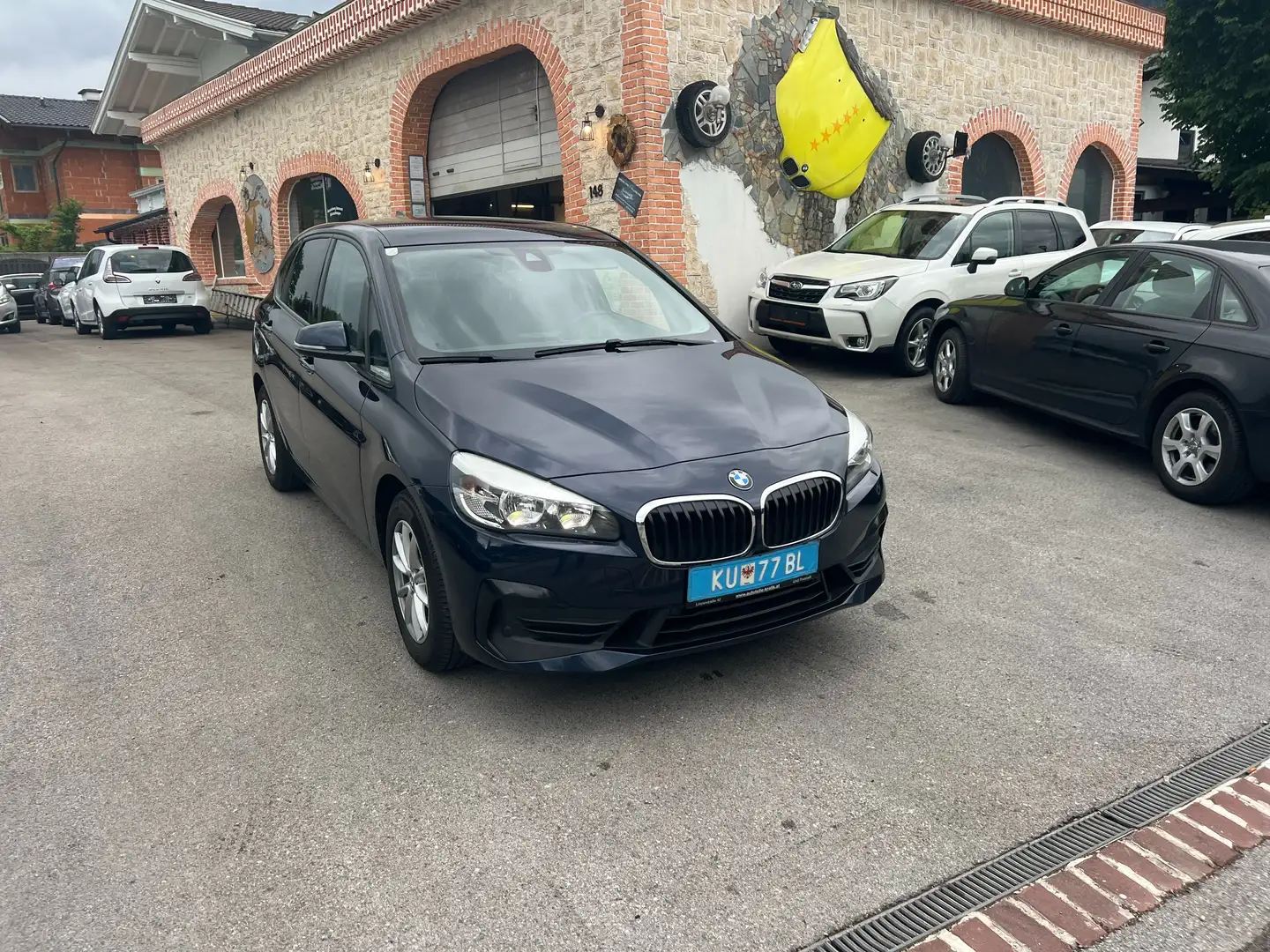 BMW 218 2er-Reihe Active Tourer Diese Blau - 1