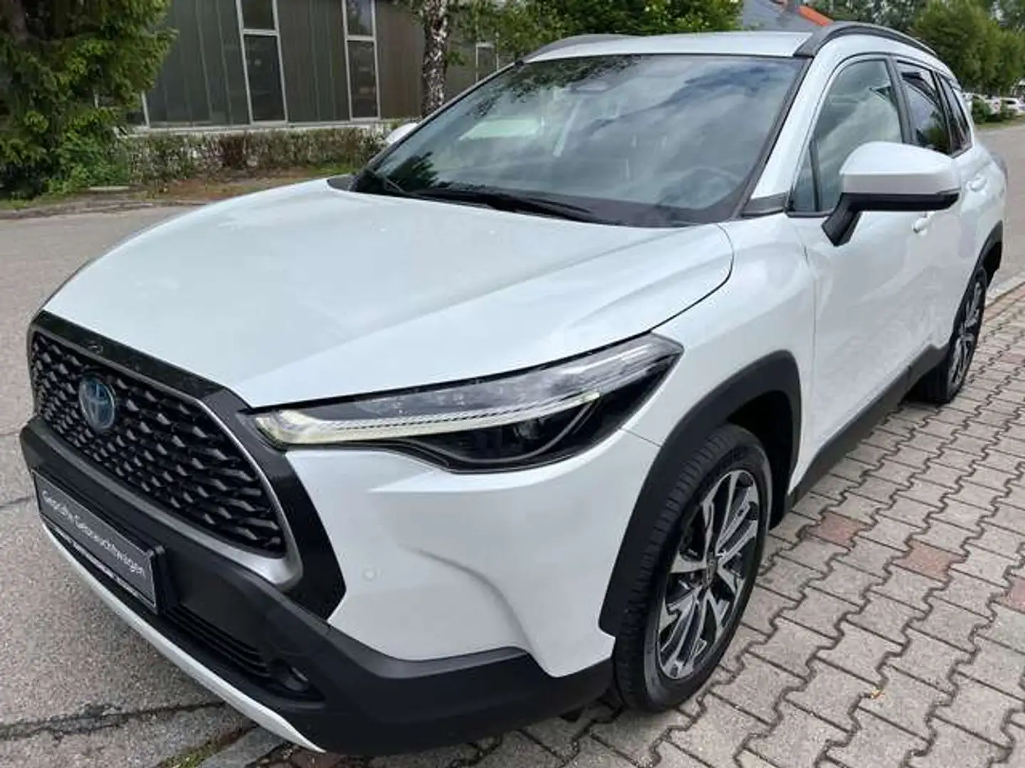 Toyota Corolla Cross 2,0-l-Hybrid Team Deutschland Biały - 2