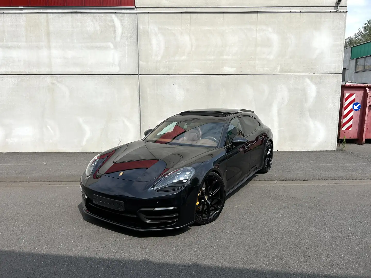 Porsche Panamera 4 E-Hybrid Sport Turismo Noir - 1