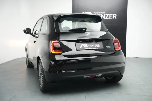 Fiat 500 view 8