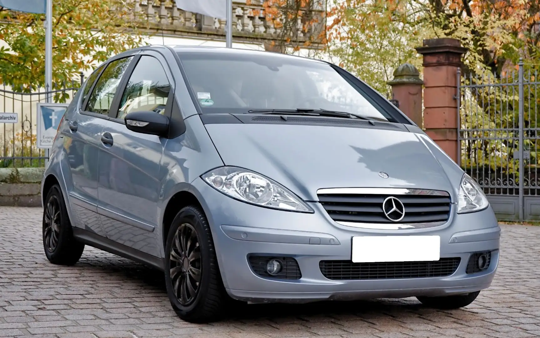 Mercedes-Benz A 170 *Automatik, Klima, SHZ, PDC* - 2