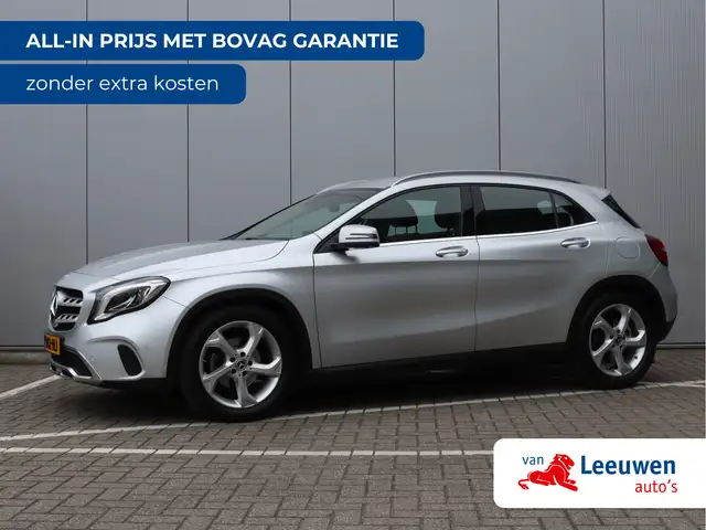 Mercedes-Benz GLA 200 Premium | Trekhaak | 360 Camera | LED