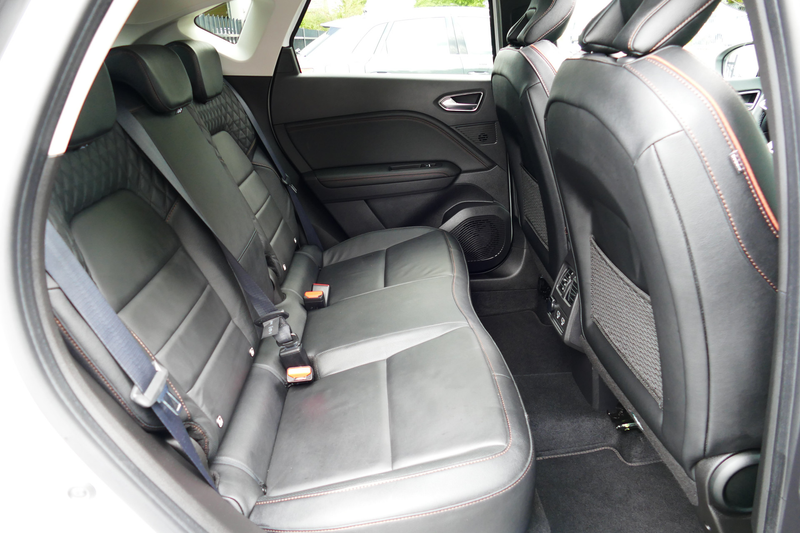 Renault Captur 1.6 E-Tech Plug-in Hybrid 160 Intens. Schuifdak, L — photo 9