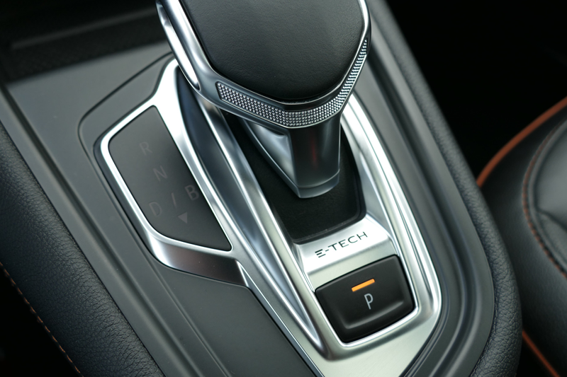 Renault Captur 1.6 E-Tech Plug-in Hybrid 160 Intens. Schuifdak, L — photo 30