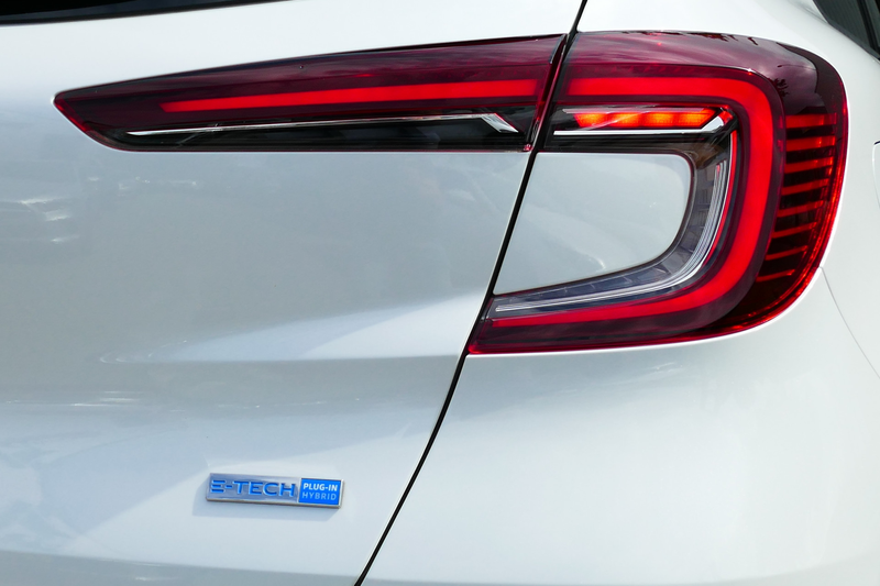 Renault Captur 1.6 E-Tech Plug-in Hybrid 160 Intens. Schuifdak, L — photo 47