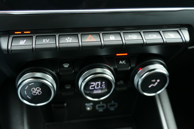 Renault Captur 1.6 E-Tech Plug-in Hybrid 160 Intens. Schuifdak, L — photo 28