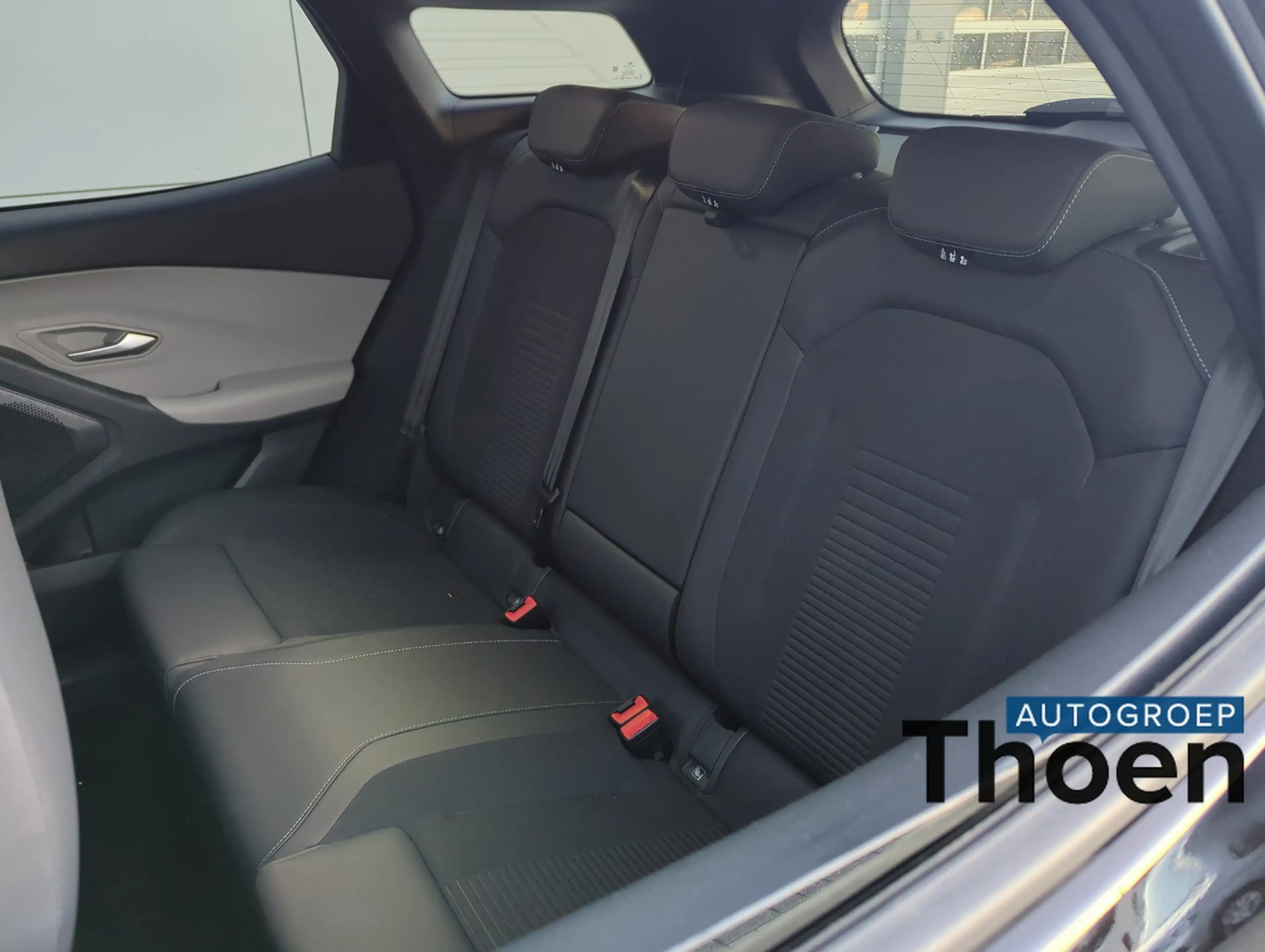 Ford Explorer EXPLORER 52 kWh STANDARD RANGE RWD 125KW/170PK A1 — photo 13