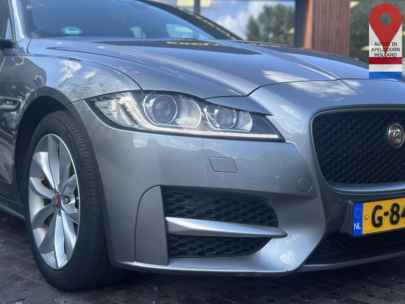 Jaguar XF Sportbrake 2.0d Chequered Flag R Sport panora — photo 2