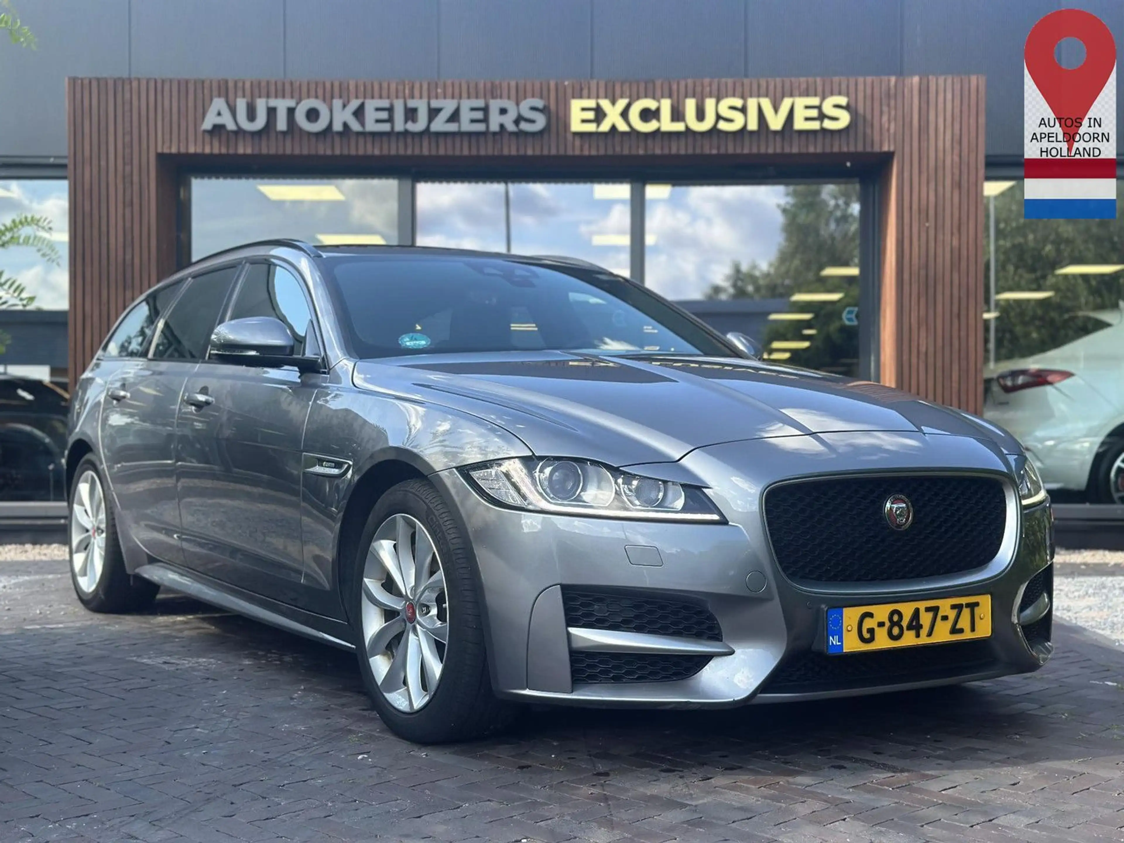 Jaguar XF Sportbrake 2.0d Chequered Flag R Sport panora