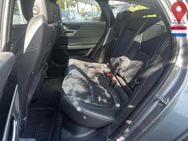 Jaguar XF Sportbrake 2.0d Chequered Flag R Sport panora — photo 10