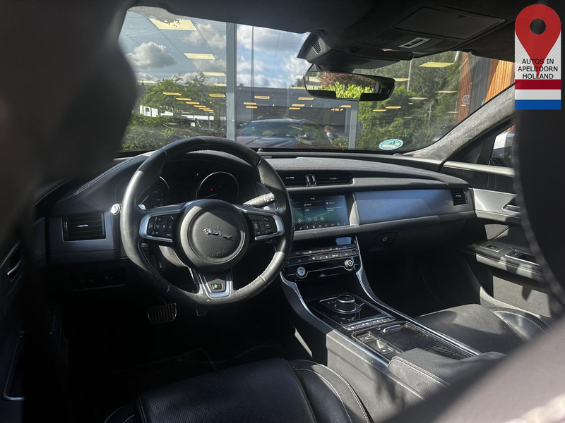 Jaguar XF Sportbrake 2.0d Chequered Flag R Sport panora — photo 12