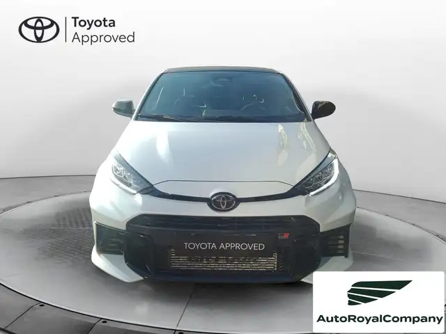 Toyota Yaris view 6