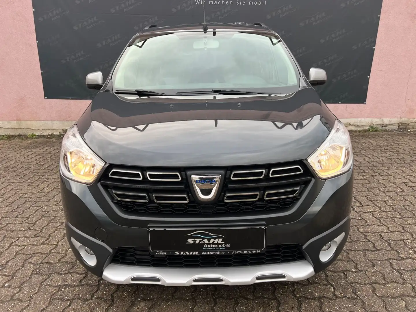 Dacia Lodgy Stepway Plus*1.Hand*7-Sitzer*AHK*Kamera* Gris - 2