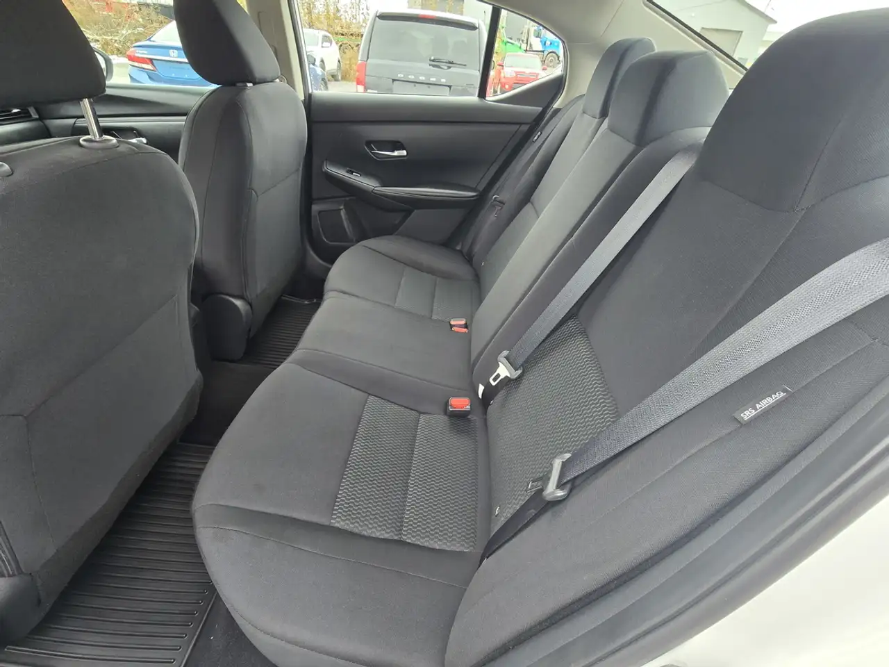 Nissan Sentra снимка Nissan Sentra